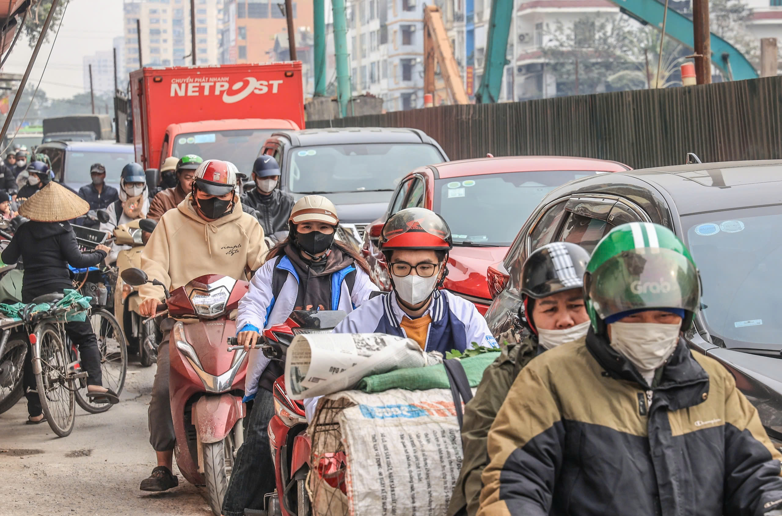 H&agrave; Nội: To&agrave;n cảnh đường Giải Ph&oacute;ng - Kim Đồng sau khi nh&agrave; thầu ho&agrave;n trả mặt đường- Ảnh 8.