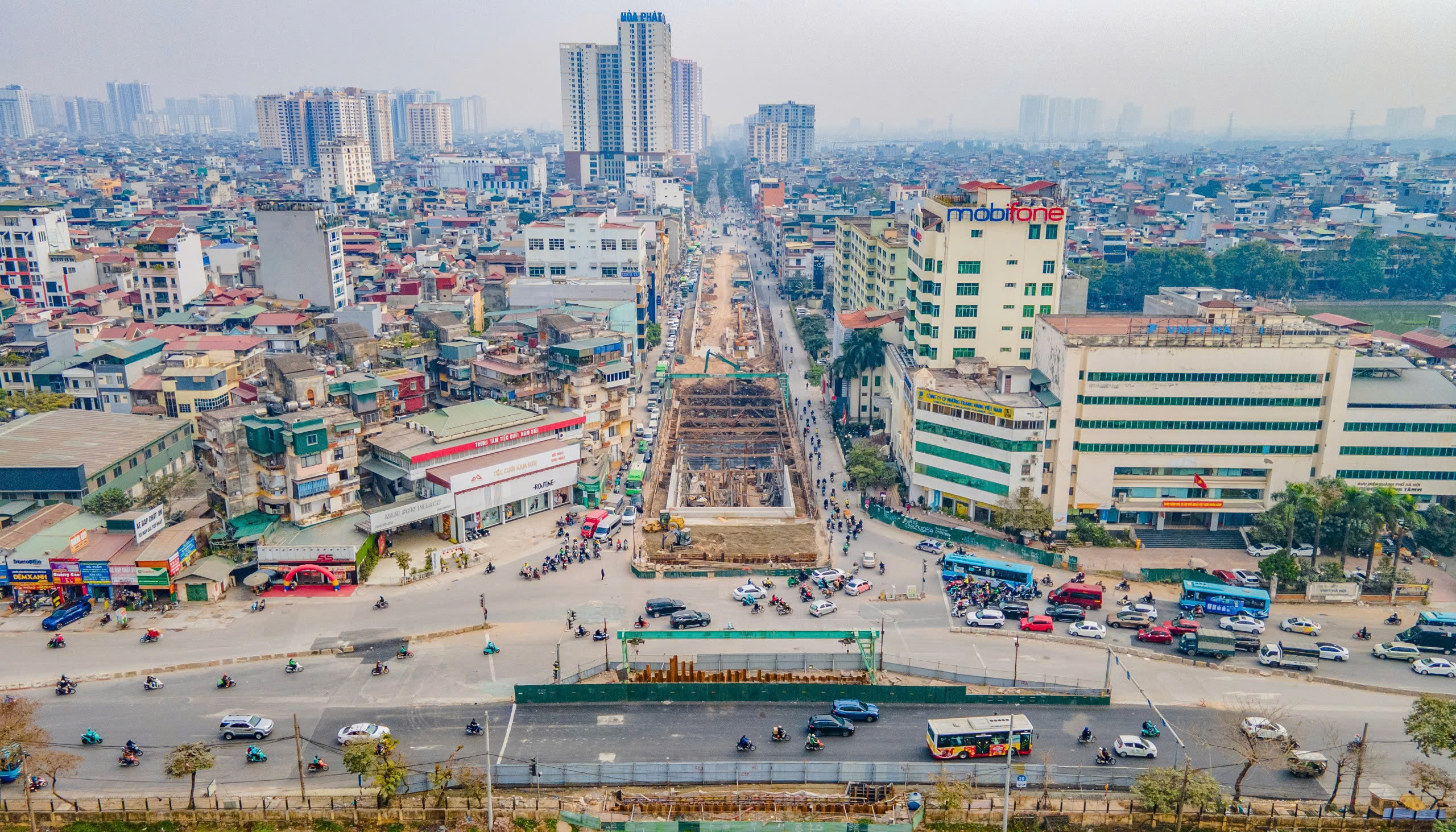 H&agrave; Nội: To&agrave;n cảnh đường Giải Ph&oacute;ng - Kim Đồng sau khi nh&agrave; thầu ho&agrave;n trả mặt đường- Ảnh 2.