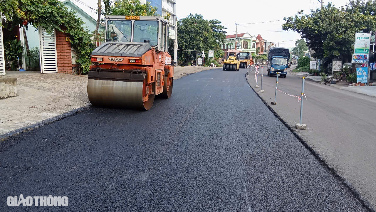 Hoàn thành sửa chữa hư hỏng trên quốc lộ 1 qua Bình Định- Ảnh 2. Hoàn thành sửa chữa hư hỏng trên quốc lộ 1 qua Bình Định- Ảnh 2.