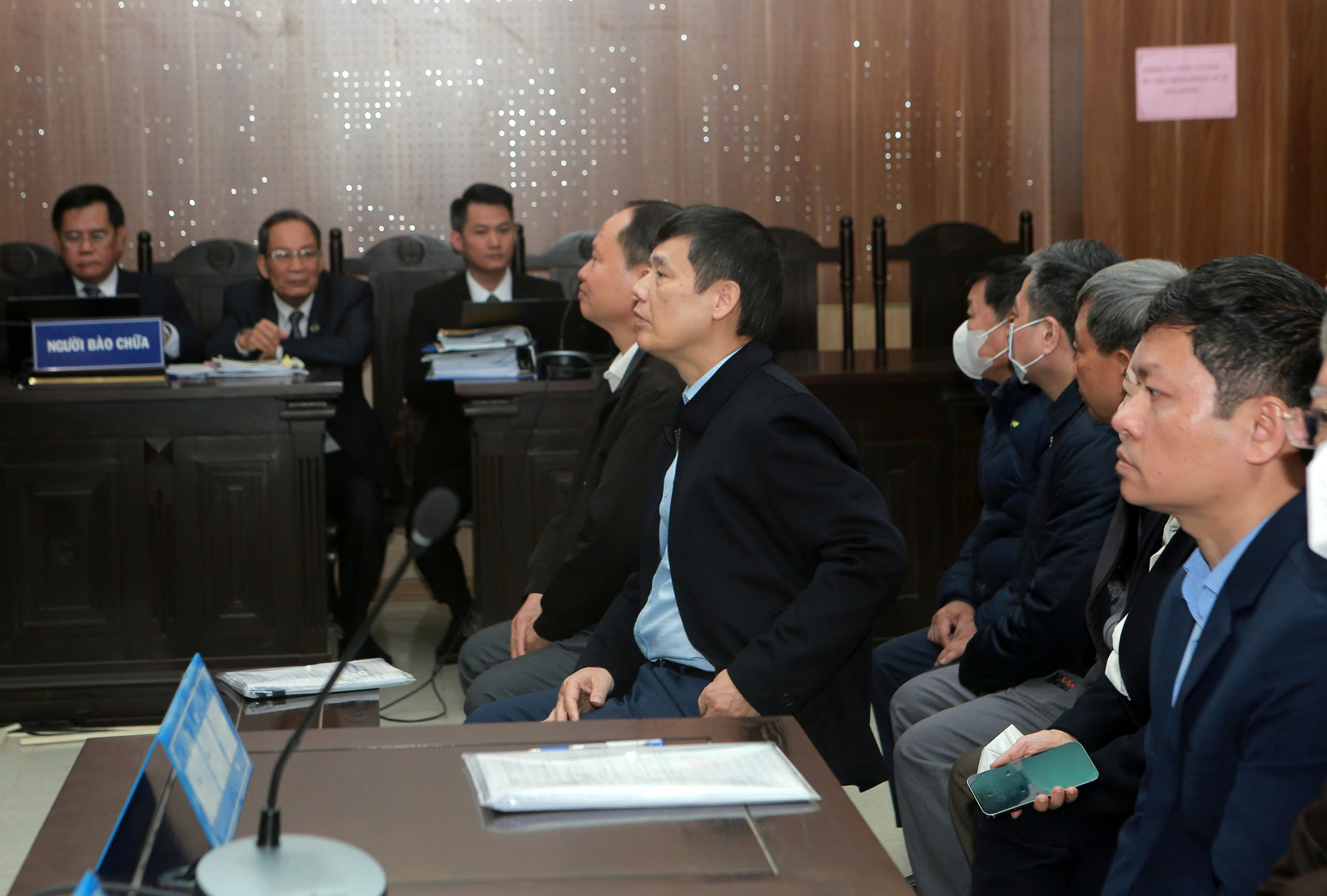 Cựu b&iacute; thư tỉnh ủy Thanh H&oacute;a Trịnh Văn Chiến khai g&igrave; tại t&ograve;a?- Ảnh 3.