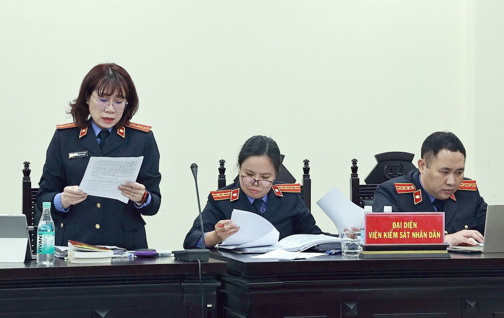 Nhận hối lộ gần 25 tỷ, cựu chủ tịch NXB Gi&aacute;o dục bị đề nghị 12-13 năm t&ugrave;- Ảnh 2.
