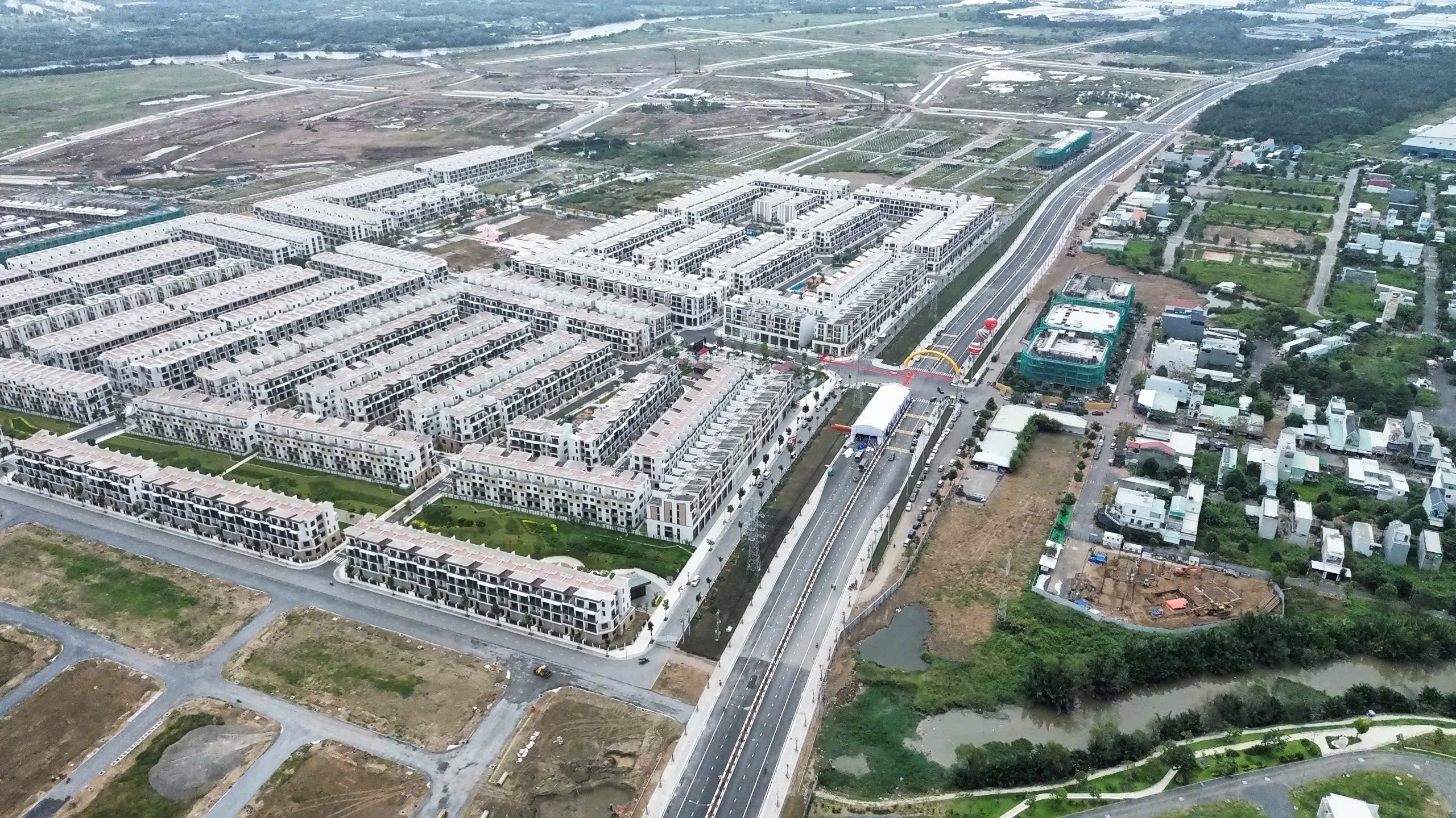 Long An: Đưa v&agrave;o sử dụng đường tỉnh gần 400 tỷ kết nối TP.HCM - Ảnh 2.