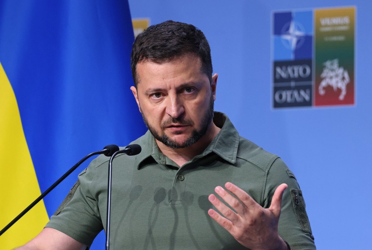 Tổng thống Ukraine Zelensky ra điều kiện với phương T&acirc;y để hạ tuổi nhập ngũ- Ảnh 1.