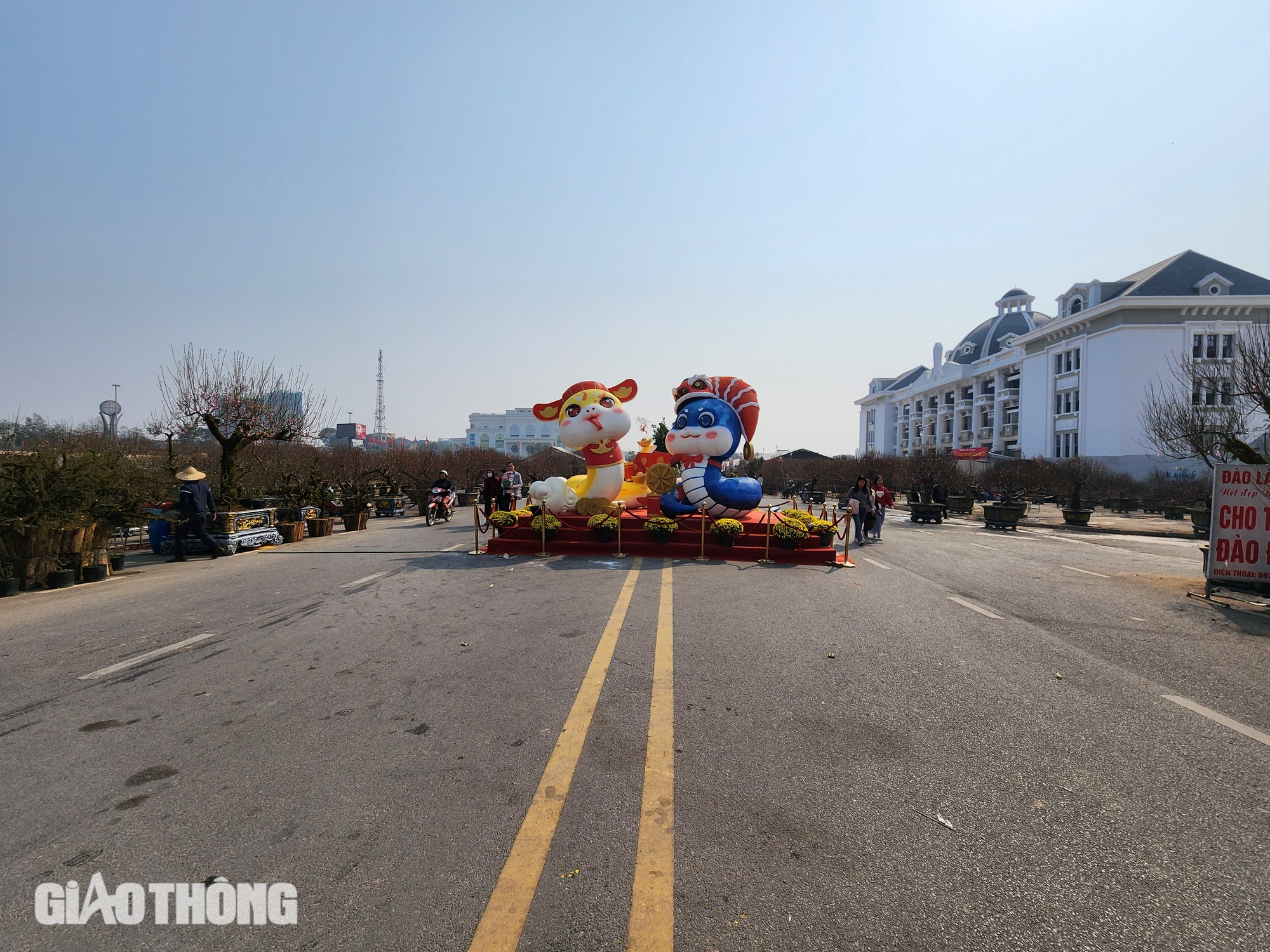 Cận cảnh cặp linh vật "b&eacute; Na" mũm mĩm tại Ph&uacute; Thọ g&acirc;y x&ocirc;n xao cộng đồng mạng- Ảnh 3.