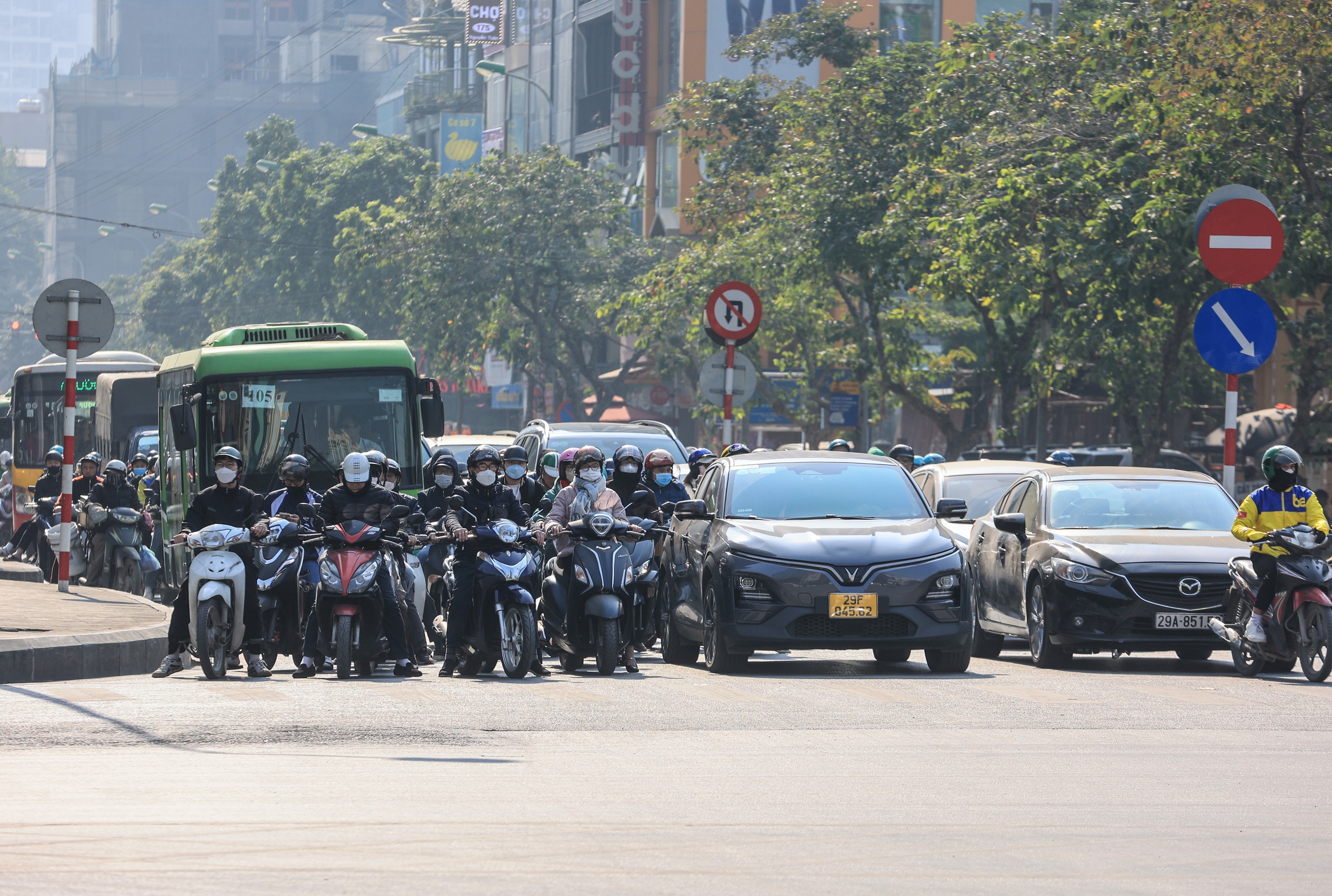 Những n&uacute;t giao "kh&aacute;c lạ" sau khi Nghị định 168 c&oacute; hiệu lực- Ảnh 4.