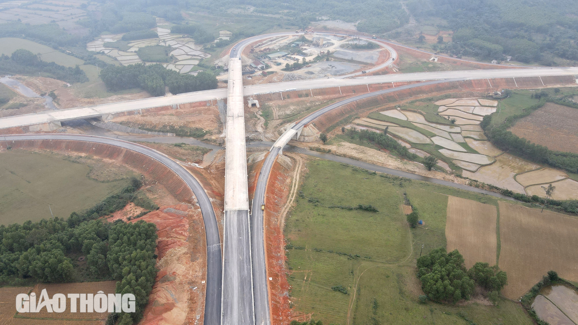 Những n&uacute;t giao quan trọng kết nối đường cao tốc với H&agrave; Tĩnh- Ảnh 2.