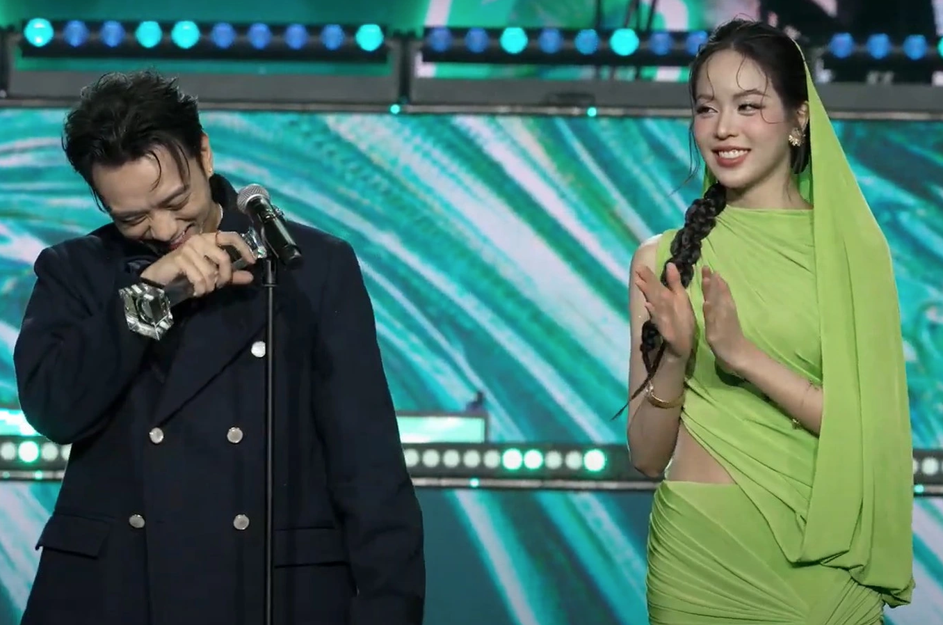 Hiếu Thứ Hai n&oacute;i g&igrave; khi "vượt mặt" Sơn T&ugrave;ng M-TP ở L&agrave;n S&oacute;ng Xanh?- Ảnh 2.