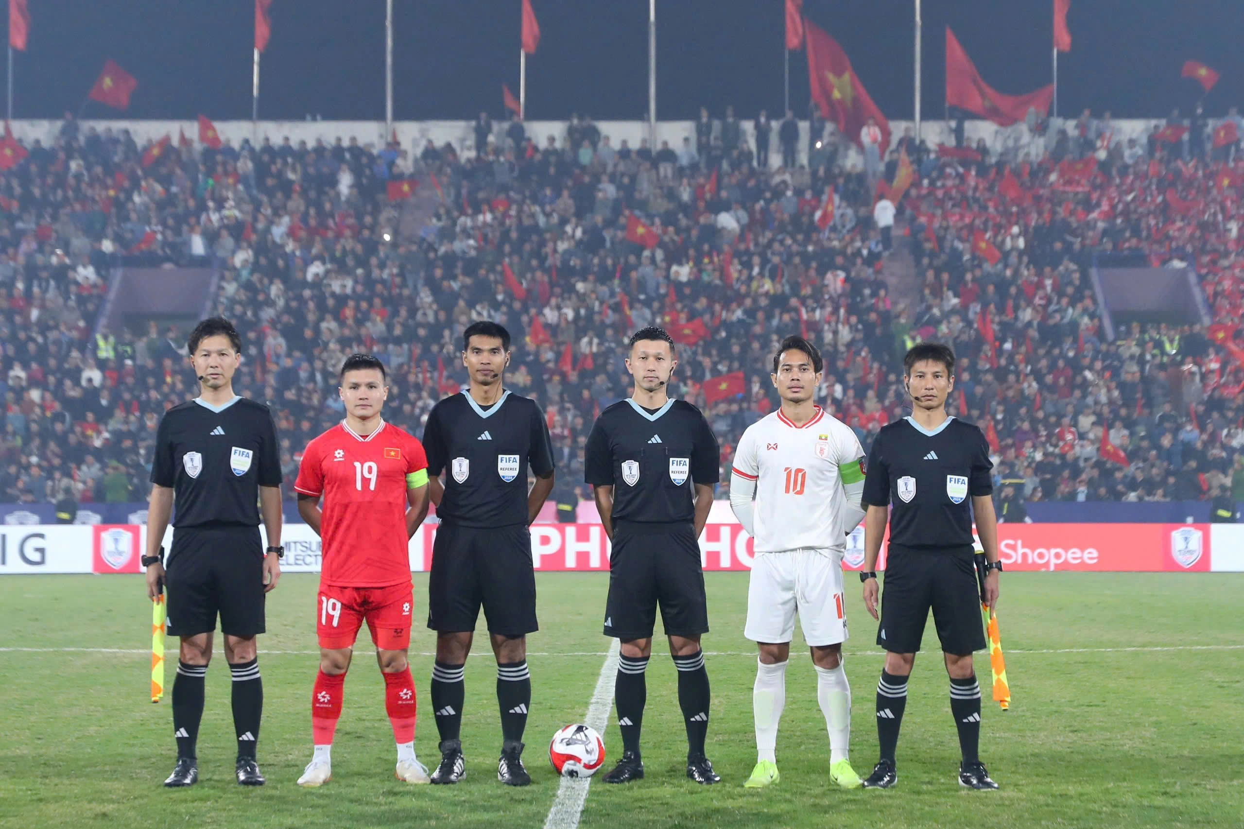 Tuyển Việt Nam chọn s&acirc;n đấu bất ngờ đ&aacute; trận mở m&agrave;n v&ograve;ng loại Asian Cup- Ảnh 1.