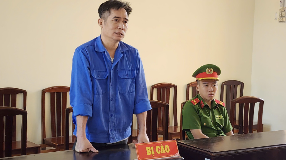 Ki&ecirc;n Giang: Người đ&agrave;n &ocirc;ng giấu 170 vi&ecirc;n đạn nhặt được ở s&acirc;n bay lĩnh &aacute;n 24 th&aacute;ng t&ugrave;- Ảnh 1.