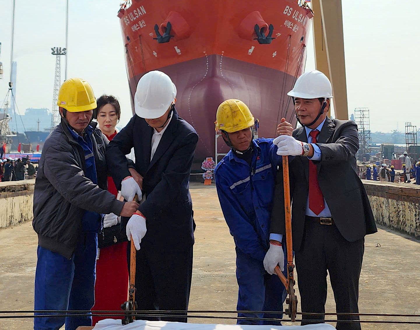 Hạ thủy t&agrave;u chở h&oacute;a chất 13.000 tấn xuất khẩu H&agrave;n Quốc- Ảnh 1.