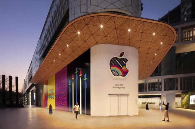 Apple bất ngờ giảm gi&aacute; b&aacute;n iPhone tại Trung Quốc- Ảnh 2.