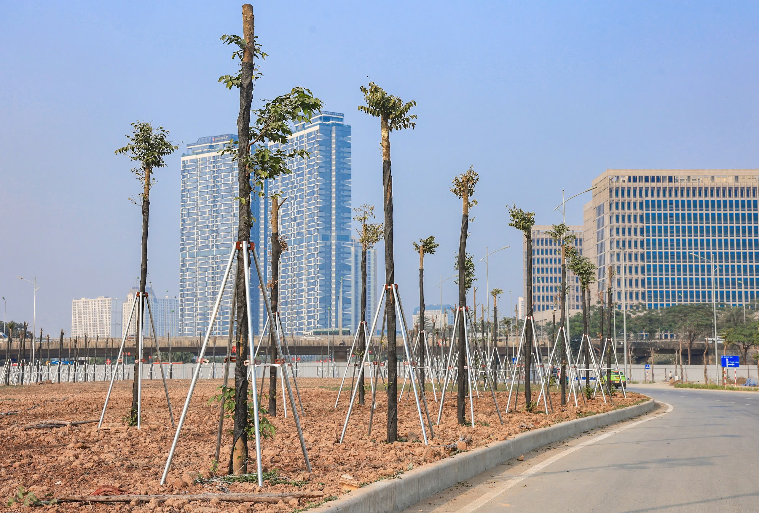 Cận cảnh đường L&ecirc; Quang Đạo trước ng&agrave;y tạm thời th&ocirc;ng tuyến- Ảnh 10.