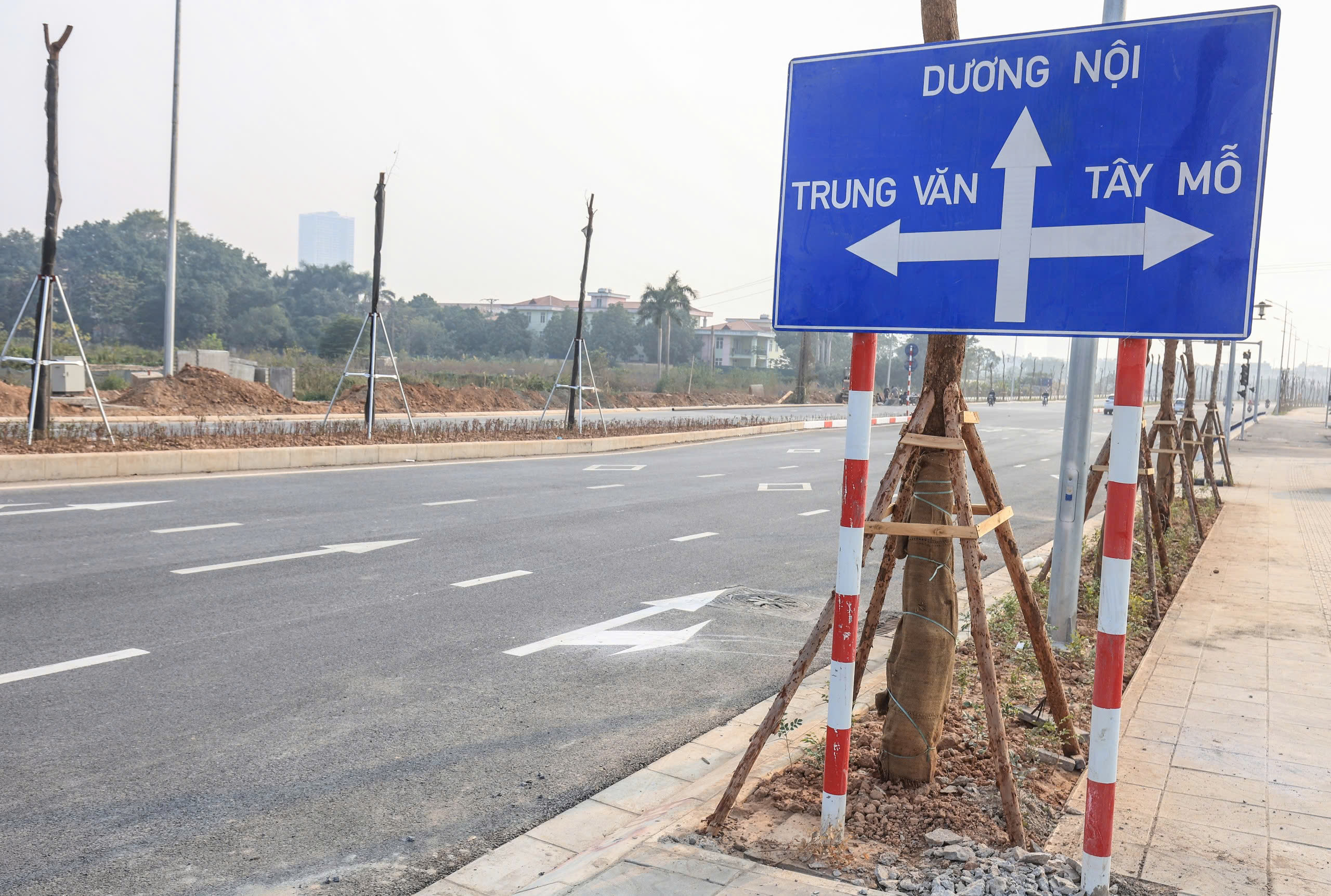 Cận cảnh đường L&ecirc; Quang Đạo trước ng&agrave;y tạm thời th&ocirc;ng tuyến- Ảnh 11.