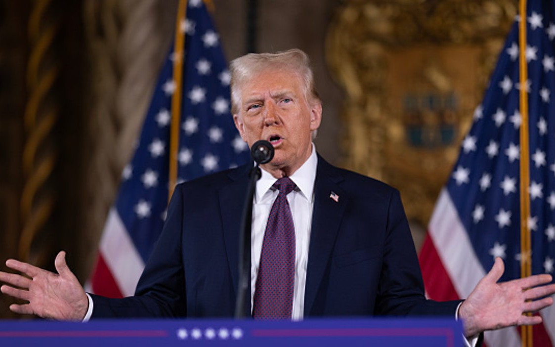 Tân Tổng thống Donald Trump sẽ ban hành 200 sắc lệnh ngay ngày đầu nắm quyền như thế nào?- Ảnh 2. Vừa nhậm chức, ông Trump tiết lộ loạt sắc lệnh hành pháp sẽ ký ngay