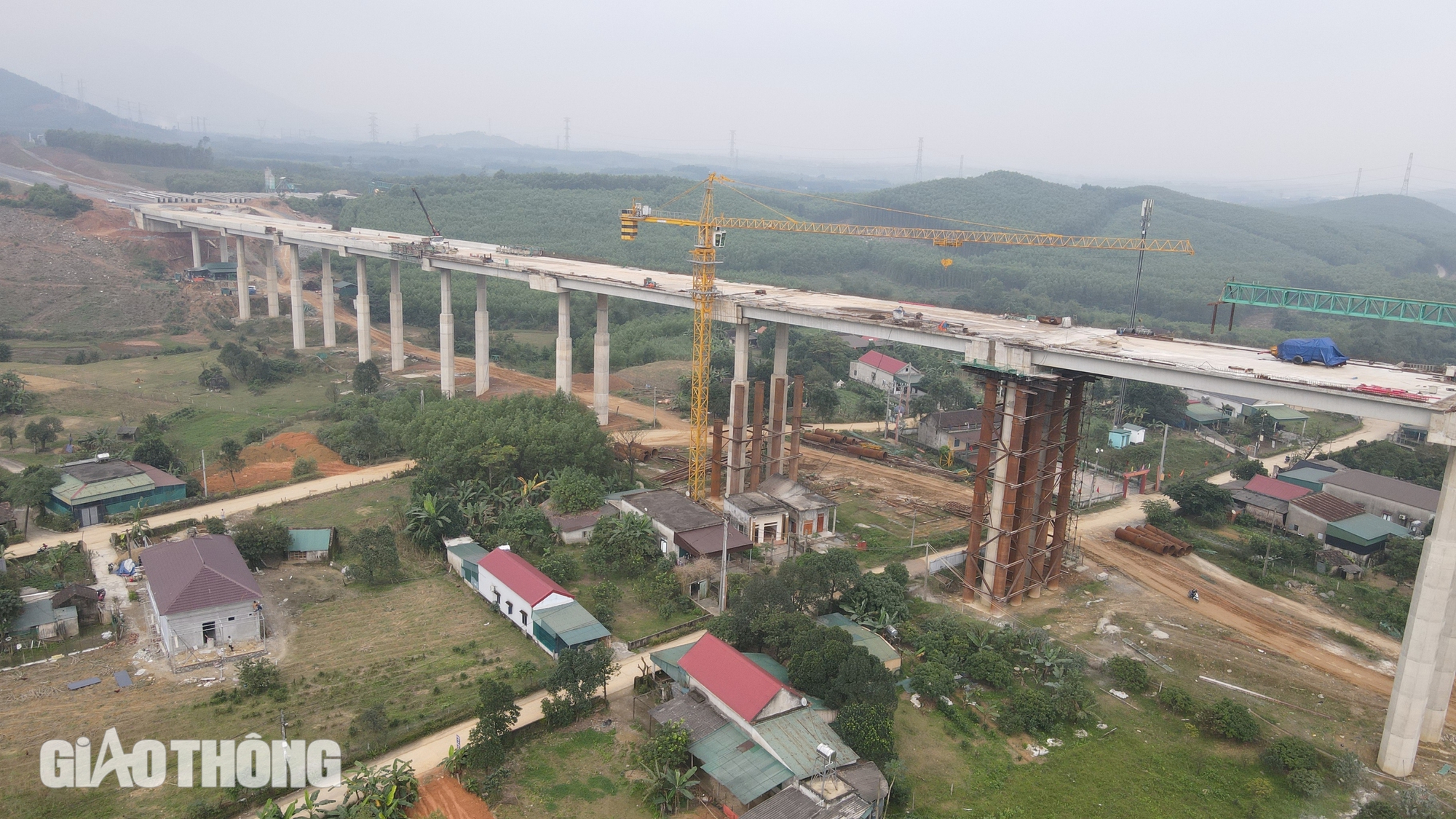 Những c&acirc;y cầu h&ugrave;ng vĩ tr&ecirc;n cao tốc Bắc - Nam qua H&agrave; Tĩnh- Ảnh 5.