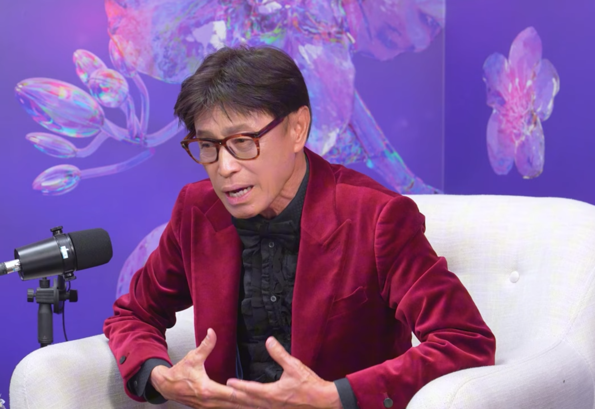 Ca sĩ Tuấn Ngọc: "77 tuổi t&ocirc;i vẫn phải học h&aacute;t, học từ ca sĩ trẻ"- Ảnh 1.