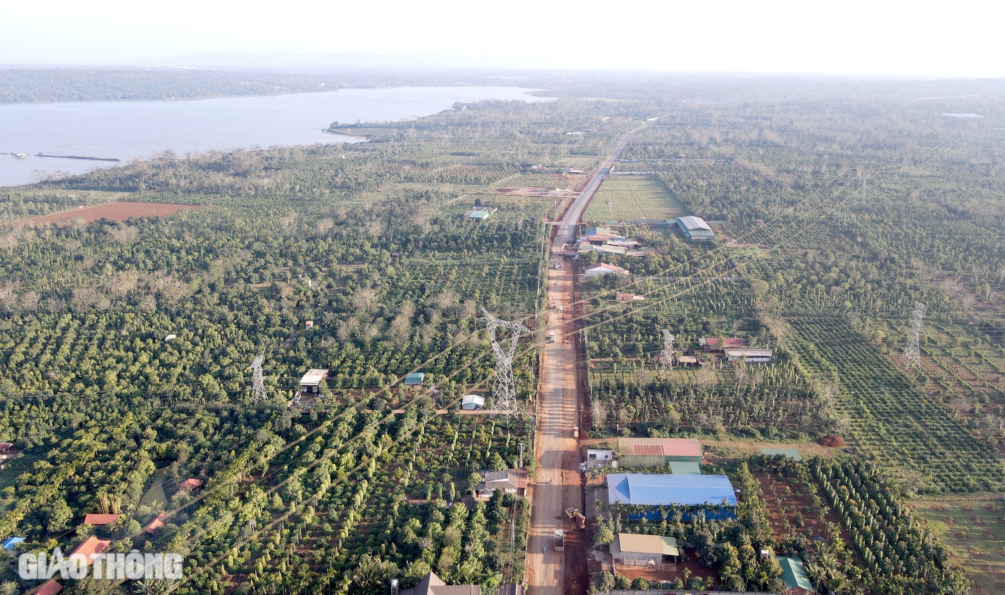 Dỡ nh&agrave;, ph&aacute; tường r&agrave;o b&agrave;n giao mặt bằng thi c&ocirc;ng đường tr&aacute;nh Đ&ocirc;ng TP Bu&ocirc;n Ma Thuột- Ảnh 10.