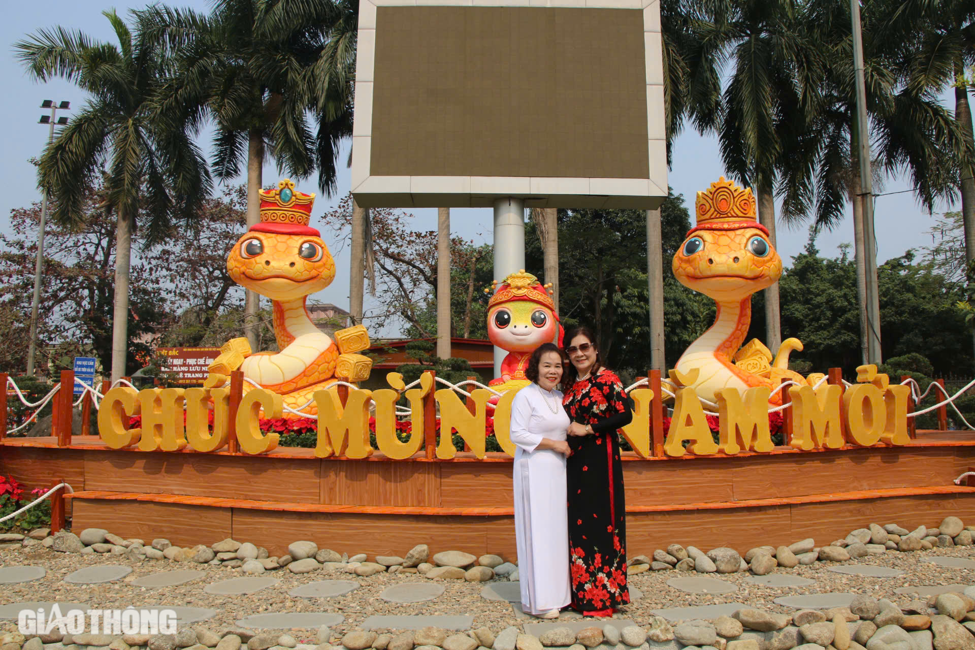 Gia đ&igrave;nh "b&eacute; Na" ngộ nghĩnh ở Th&aacute;i Nguy&ecirc;n h&uacute;t kh&aacute;ch tham quan- Ảnh 7.