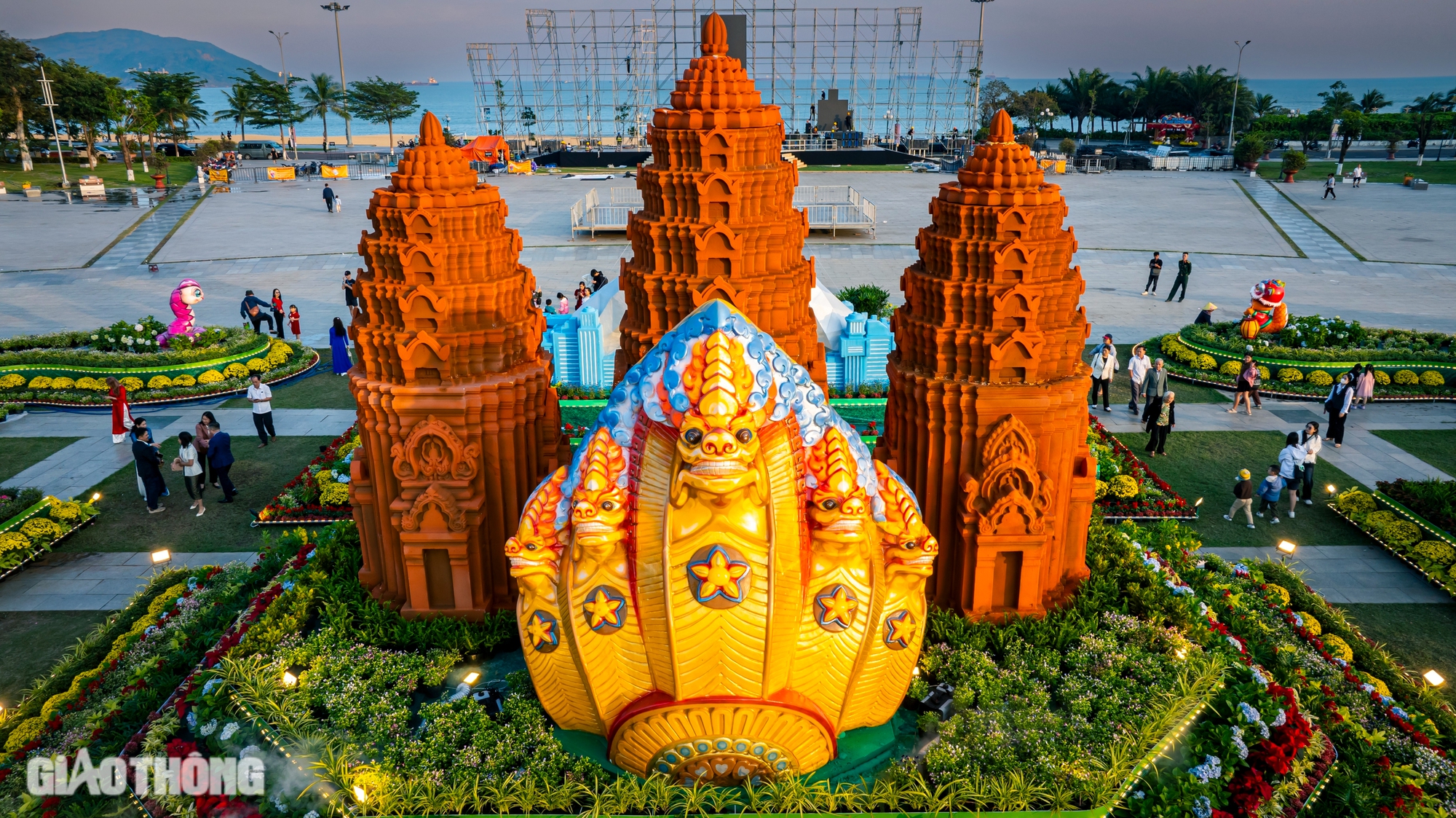 Độc đáo linh vật rắn Naga 5 đầu tại Bình Định- Ảnh 3. Độc đáo linh vật rắn Naga 5 đầu tại Bình Định- Ảnh 3.