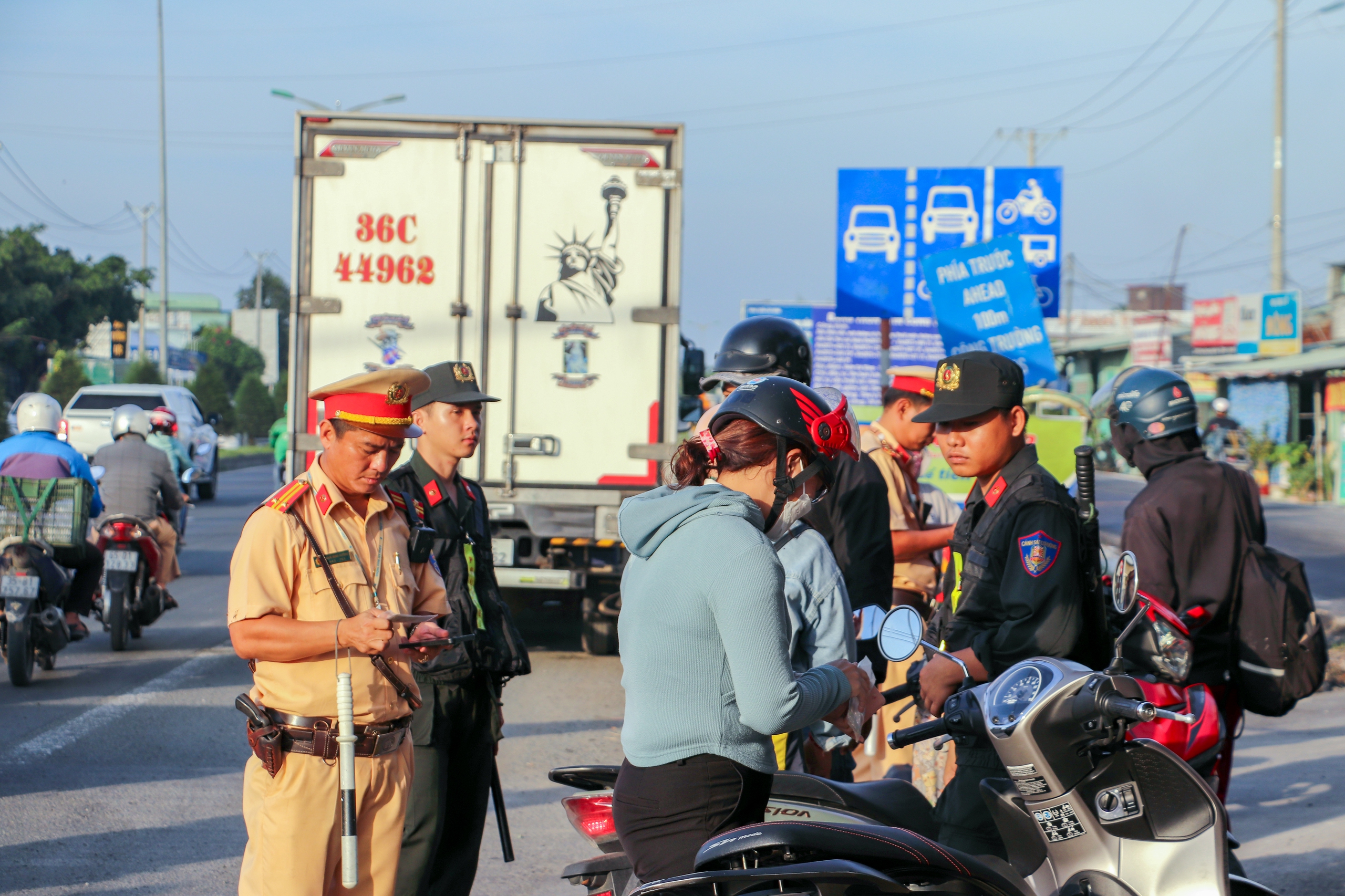 Cần Thơ hỏa tốc y&ecirc;u cầu c&aacute;c đơn vị đảm bảo an to&agrave;n giao th&ocirc;ng tết Nguy&ecirc;n đ&aacute;n Ất Tỵ- Ảnh 1.