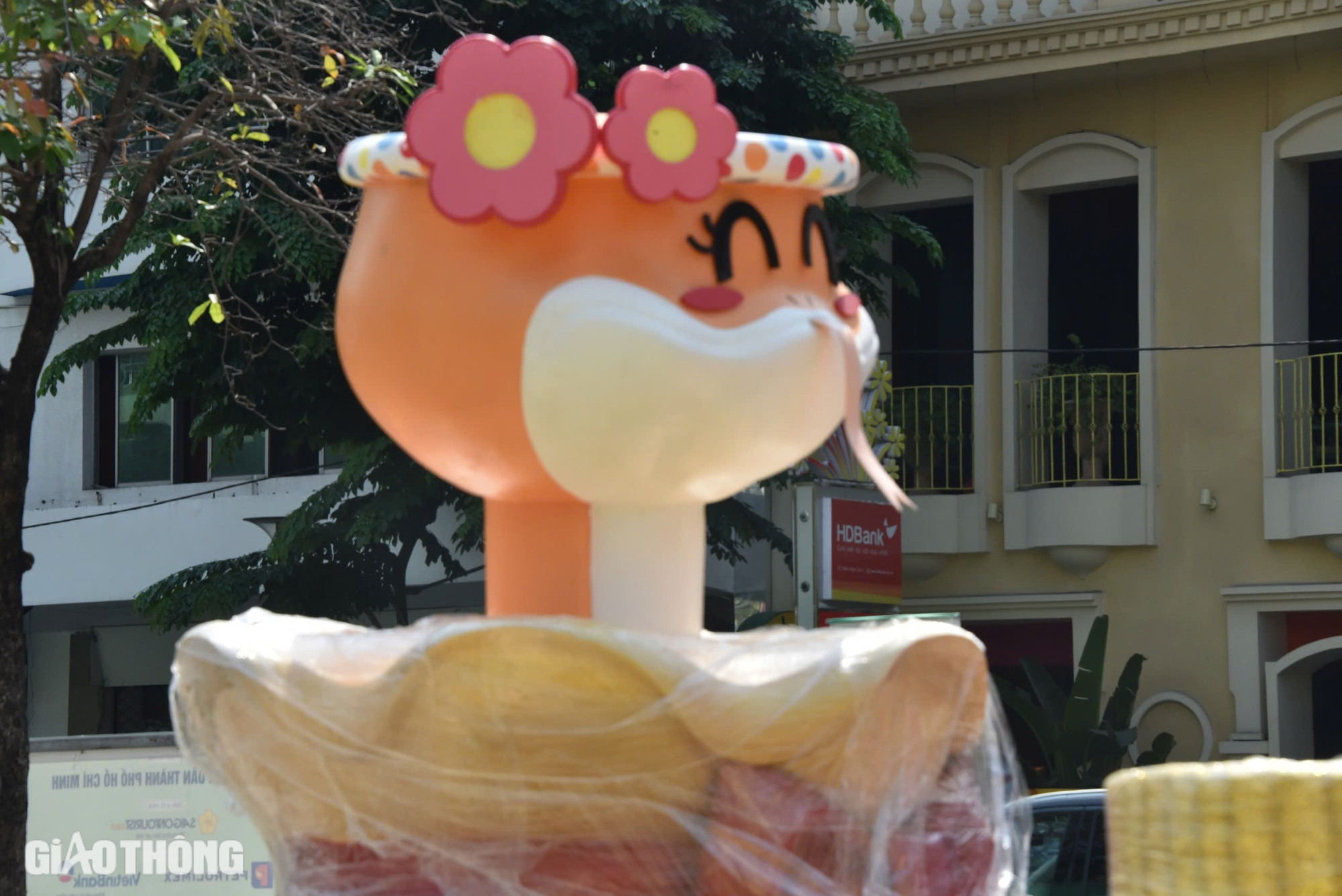 Cặp rắn Kim Tỵ - Ng&acirc;n Tỵ ở đường hoa Nguyễn Huệ c&oacute; g&igrave; đặc biệt?- Ảnh 10.