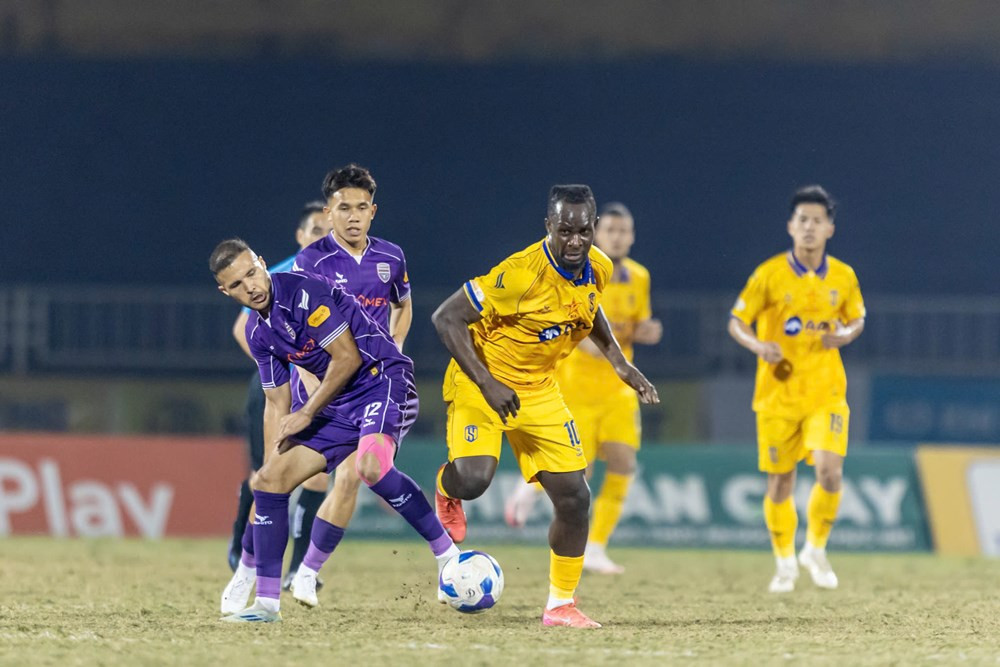 V-League 2024-2025: Tiến Linh tịt ng&ograve;i, B&igrave;nh Dương thua bởi "nh&aacute;t kiếm" duy nhất- Ảnh 1.