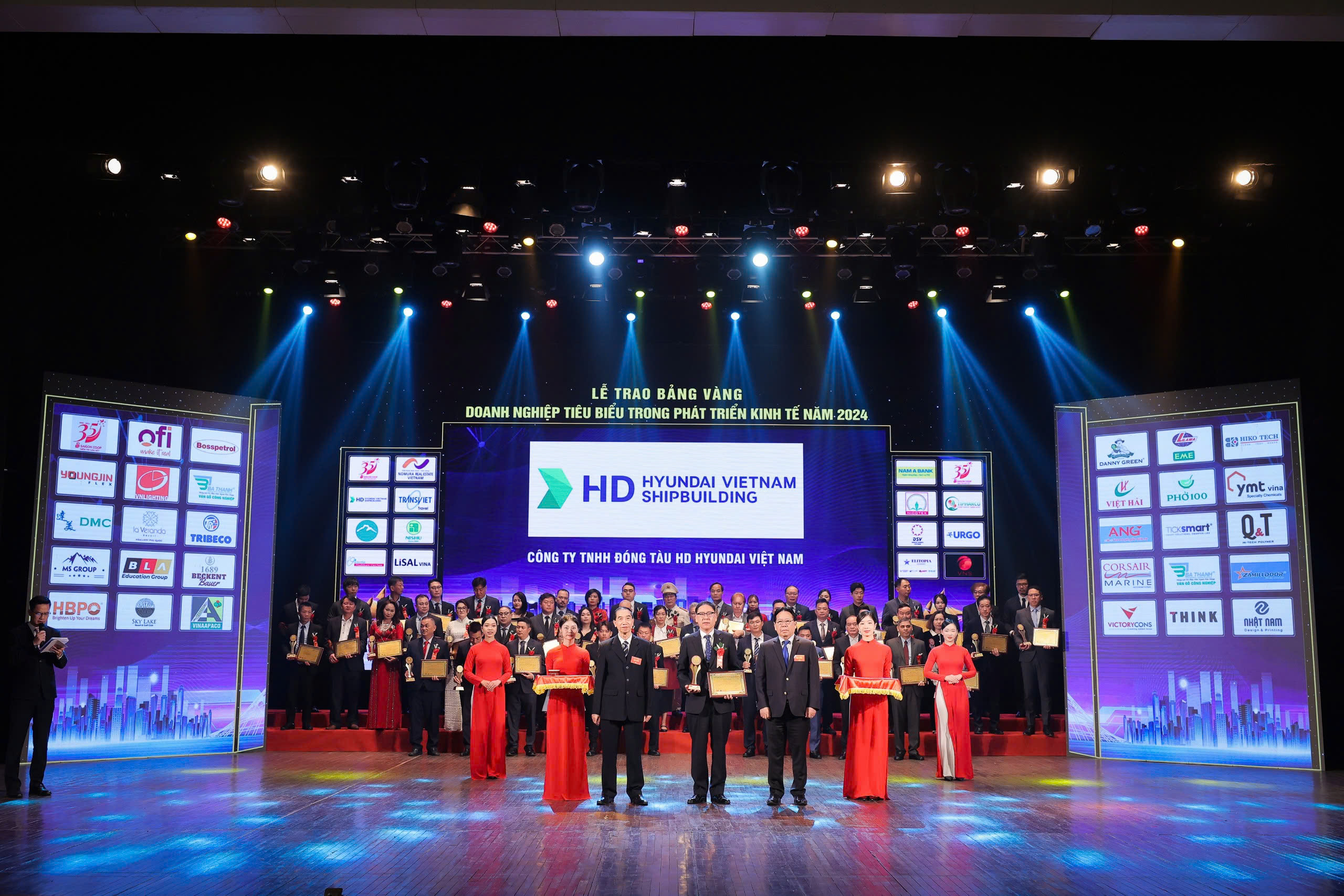 Đóng tàu HD Hyundai Việt Nam hướng đến đóng mới tàu biển thân thiện môi trường- Ảnh 2. Đóng tàu HD Hyundai Việt Nam hướng đến đóng mới tàu biển thân thiện môi trường- Ảnh 2.