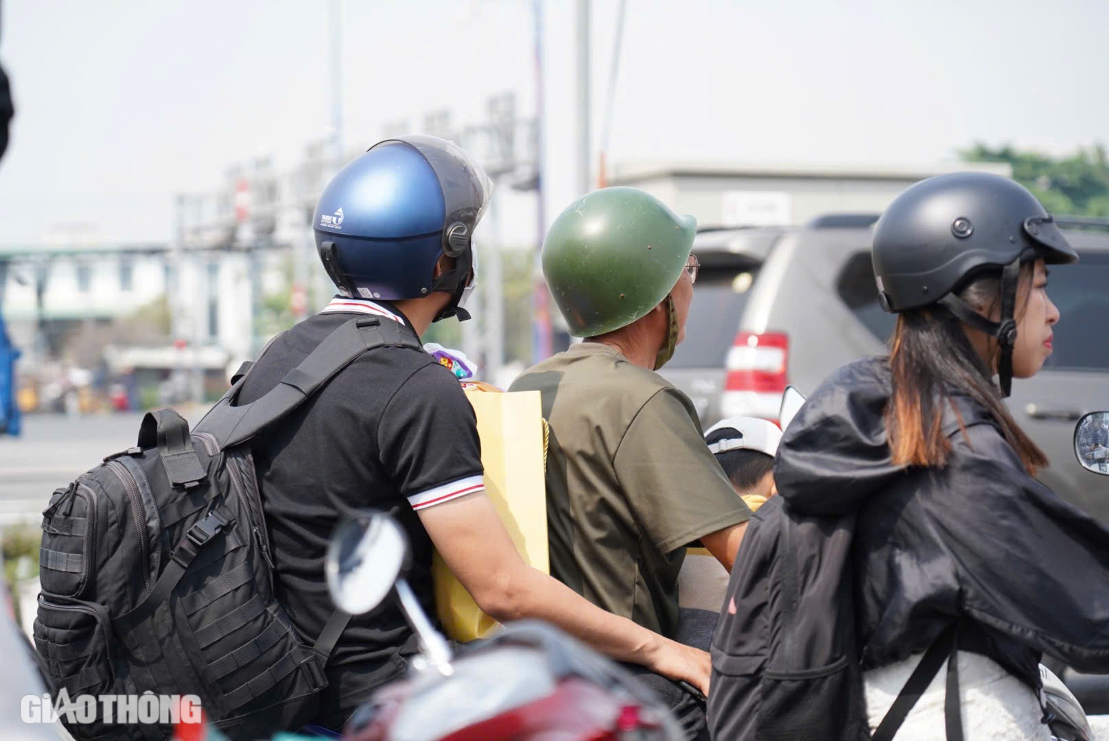 Hàng ngàn xe con đổ về cao tốc, giao thông phía Đông TP.HCM ùn ứ nặng- Ảnh 7. Hàng ngàn xe con đổ về cao tốc, giao thông phía Đông TP.HCM ùn ứ nặng- Ảnh 7.