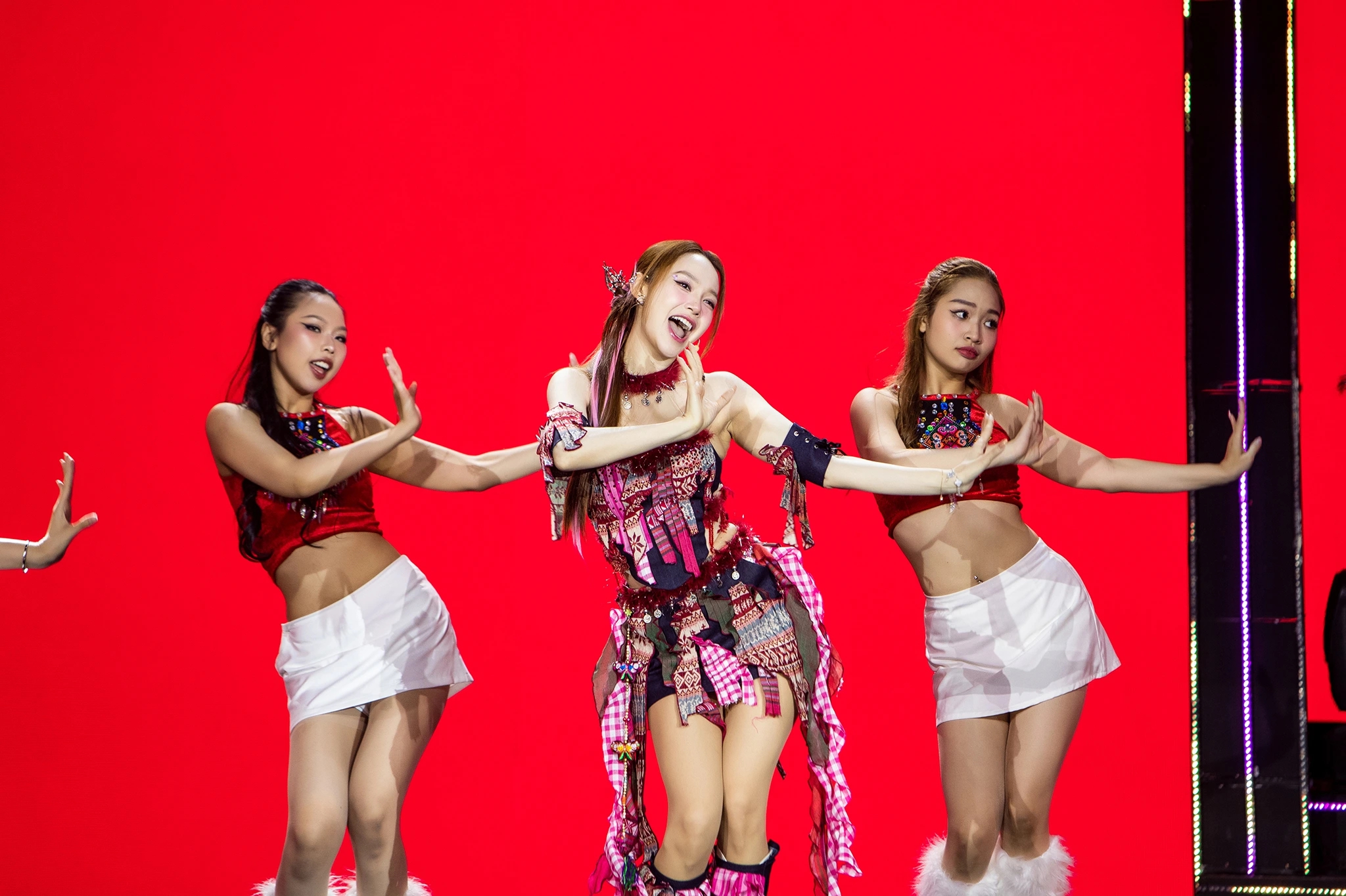 Minh Hằng l&ecirc;n tiếng sau ồn &agrave;o với Hồ Ngọc H&agrave;: "Em kh&ocirc;ng sai, chị cũng kh&ocirc;ng sai"- Ảnh 2.