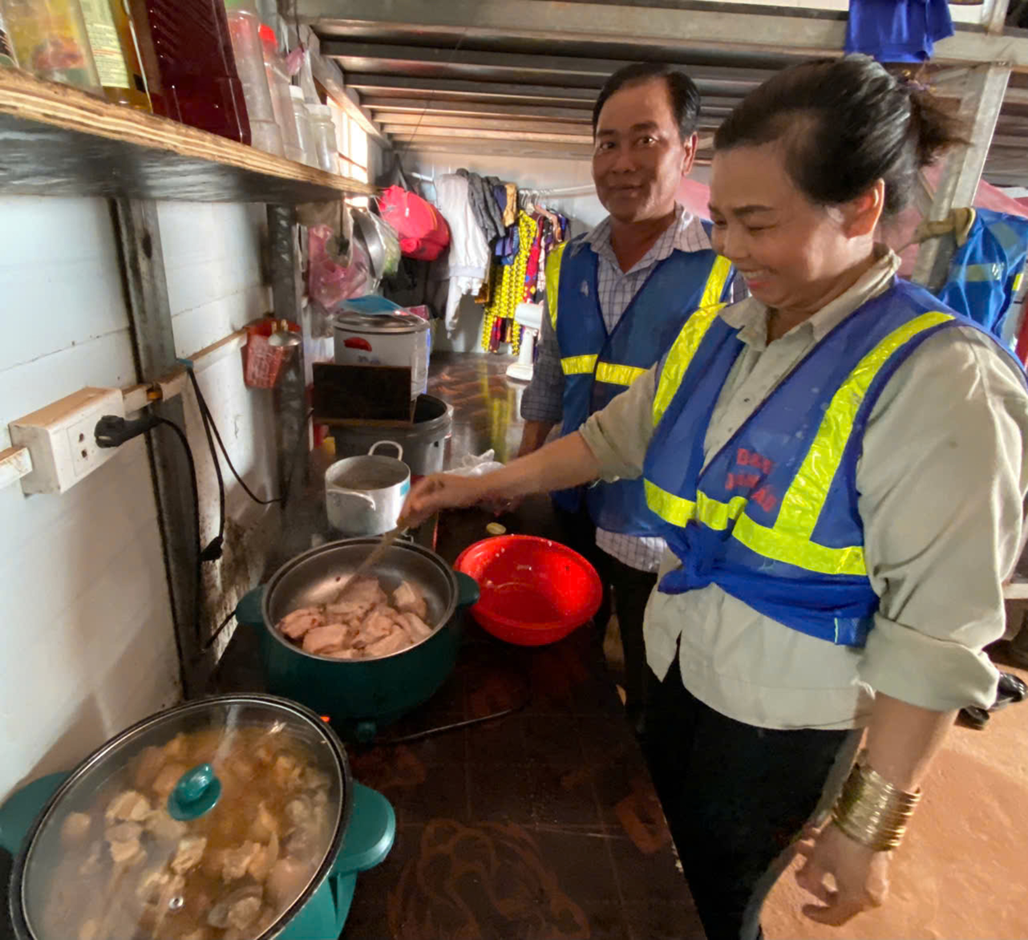 Đời thợ tr&ecirc;n những c&ocirc;ng trường giao th&ocirc;ng- Ảnh 2.