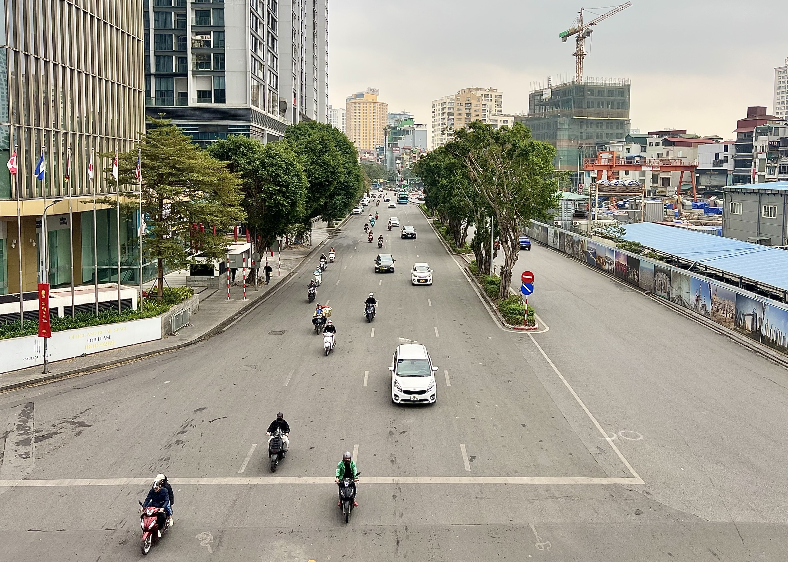 Hà Nội: Giao thông giảm nhiệt ngày đầu nghỉ tết Nguyên đán Ất Tỵ- Ảnh 16. Hà Nội: Giao thông giảm nhiệt ngày đầu nghỉ tết Nguyên đán Ất Tỵ- Ảnh 16.