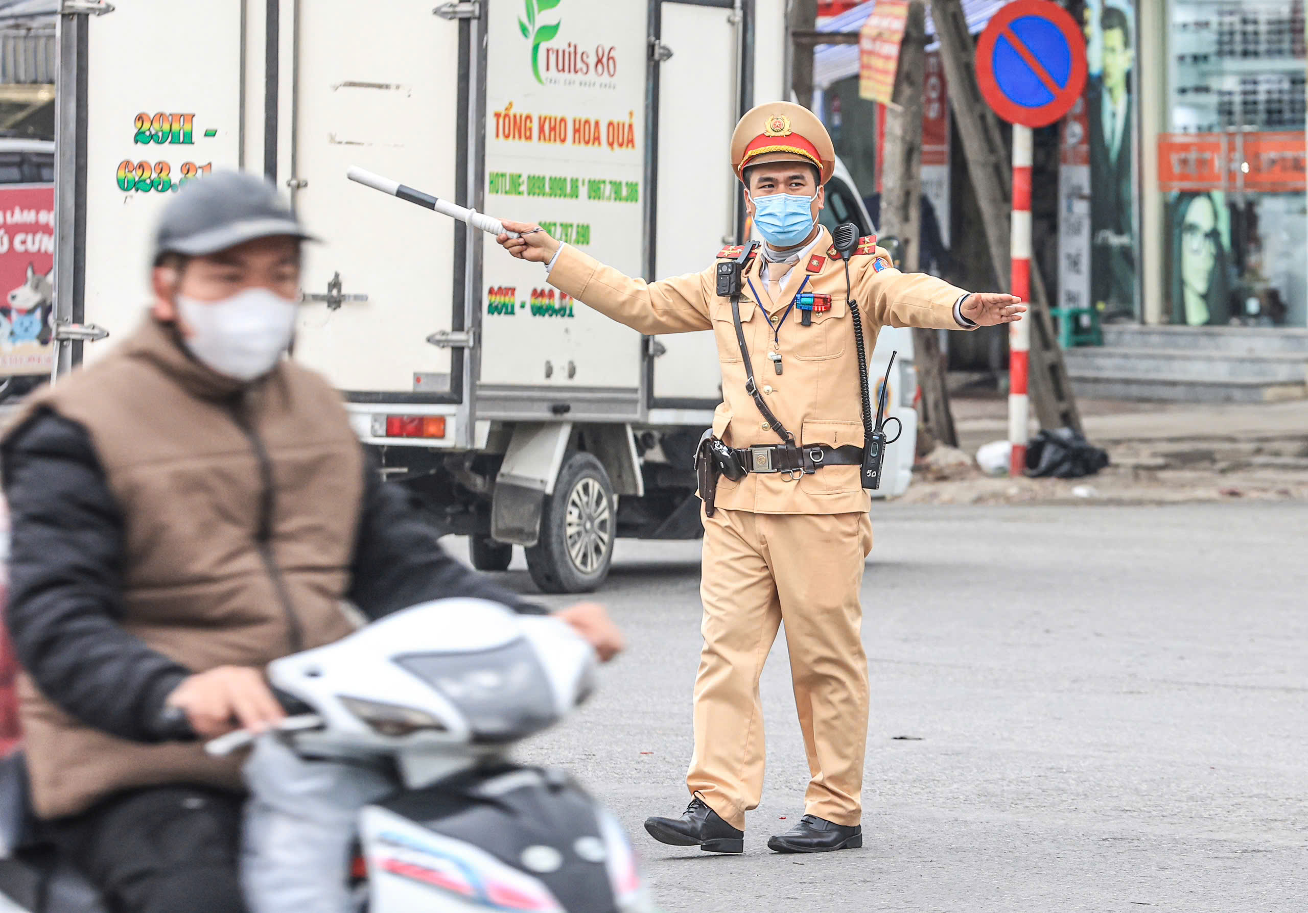 Hà Nội: Giao thông giảm nhiệt ngày đầu nghỉ tết Nguyên đán Ất Tỵ- Ảnh 3. Hà Nội: Giao thông giảm nhiệt ngày đầu nghỉ tết Nguyên đán Ất Tỵ- Ảnh 3.