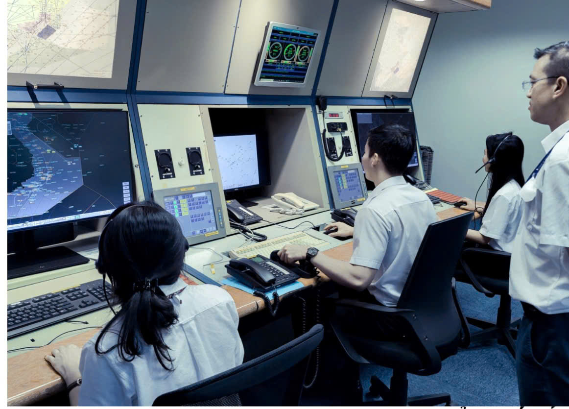 Kỷ lục điều h&agrave;nh chuyến bay tại T&acirc;n Sơn Nhất- Ảnh 2.