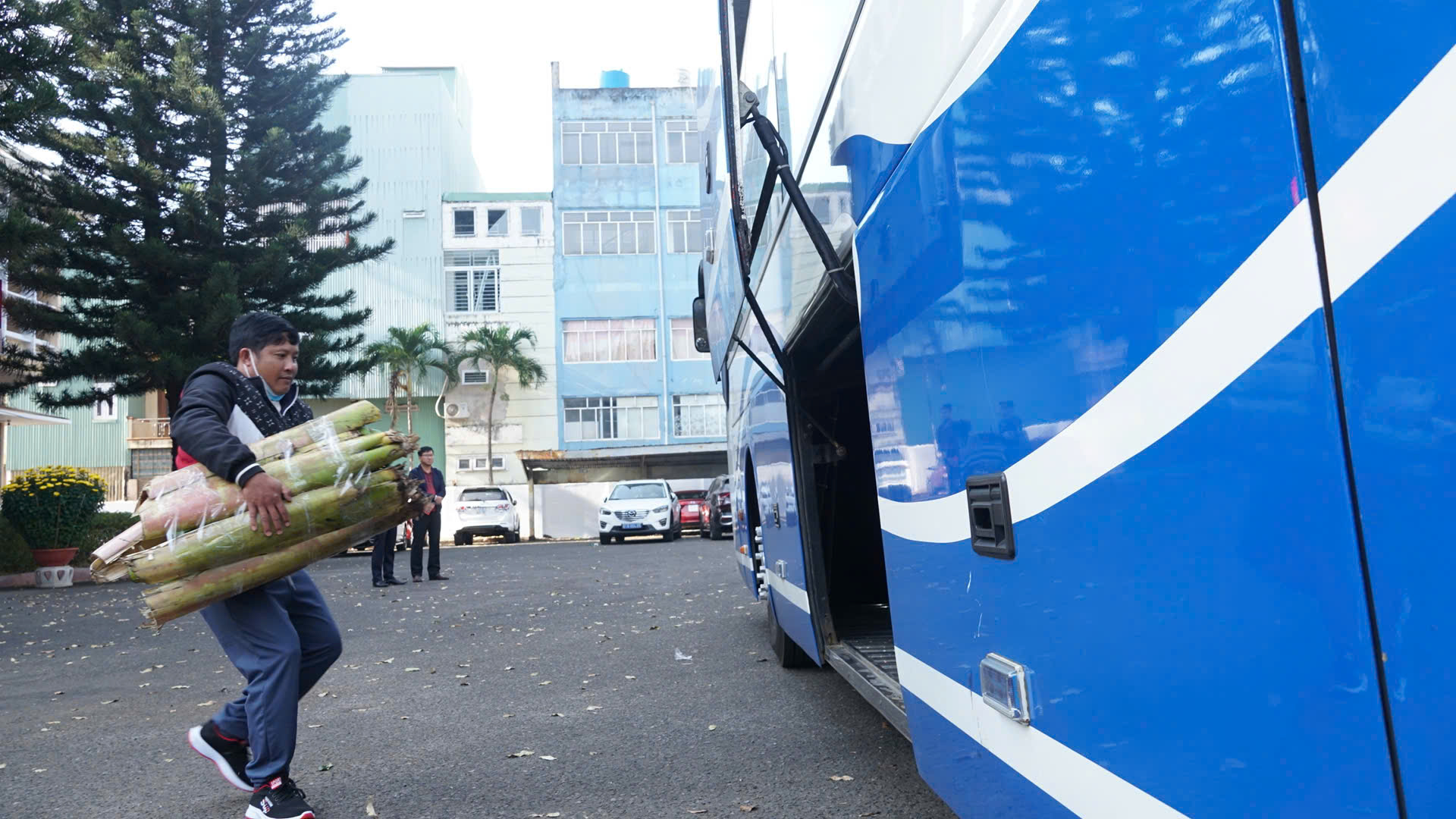 Tấm v&eacute; 0 đồng v&agrave; chuyến xe nghĩa t&igrave;nh hồi hương đ&oacute;n Tết khởi h&agrave;nh từ Gia Lai- Ảnh 2.