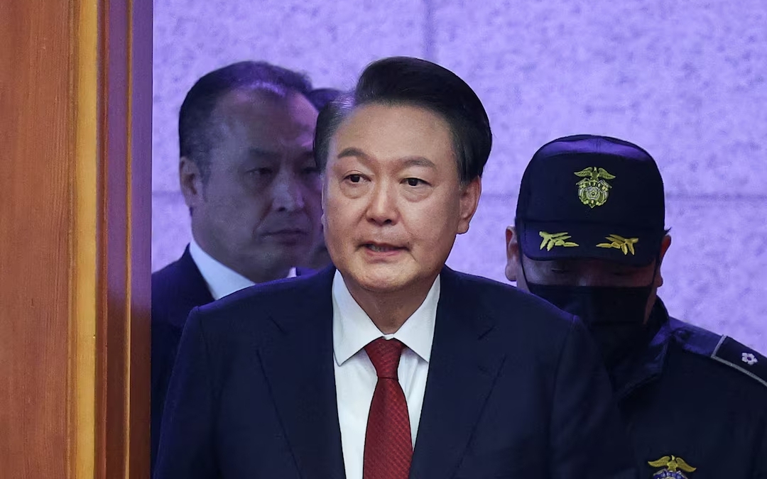 Tổng thống H&agrave;n Quốc Yoon Suk Yeol bị truy tố