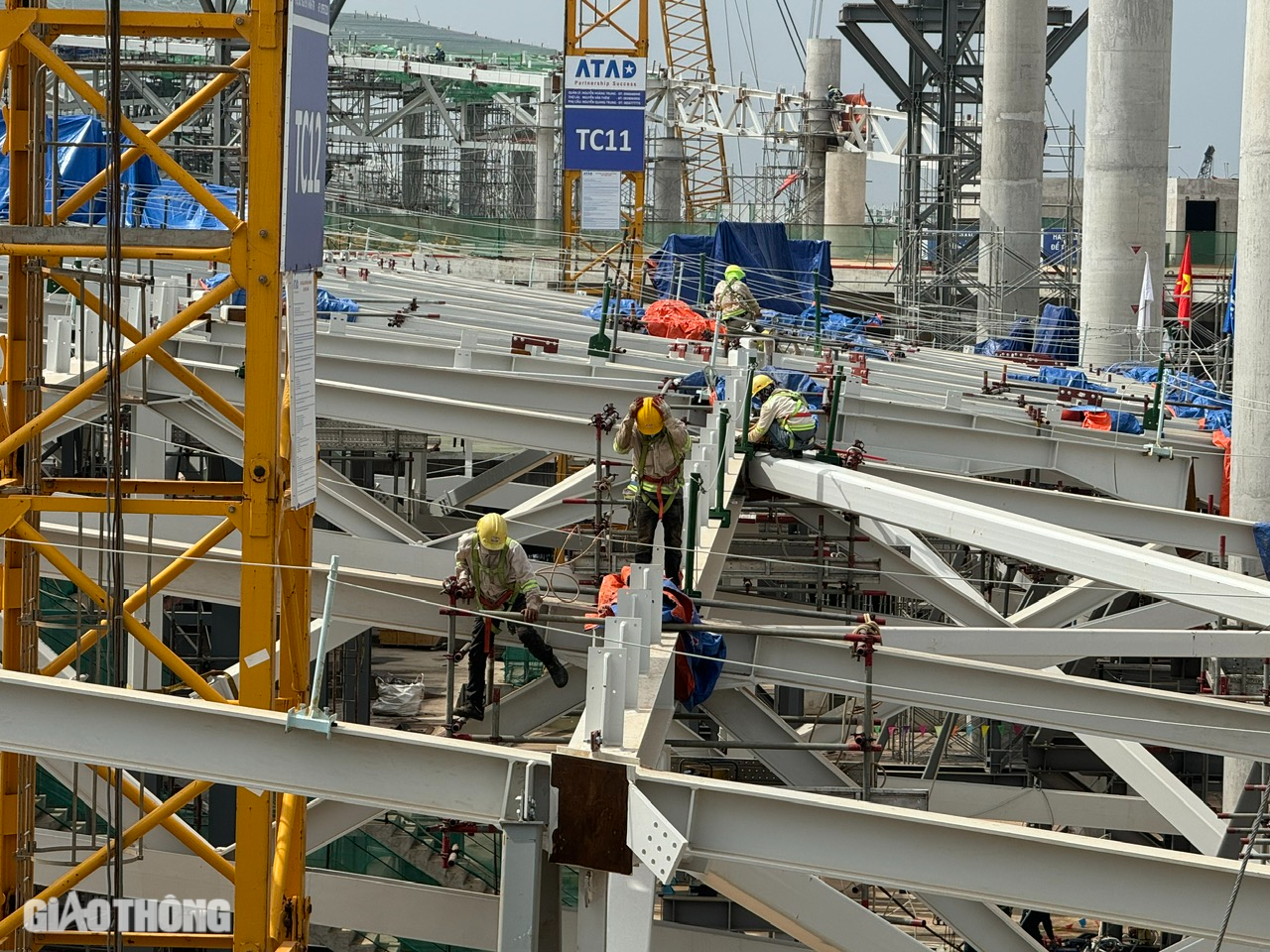 Xuy&ecirc;n Tết Ất Tỵ tr&ecirc;n c&ocirc;ng trường si&ecirc;u s&acirc;n bay Long Th&agrave;nh- Ảnh 4.