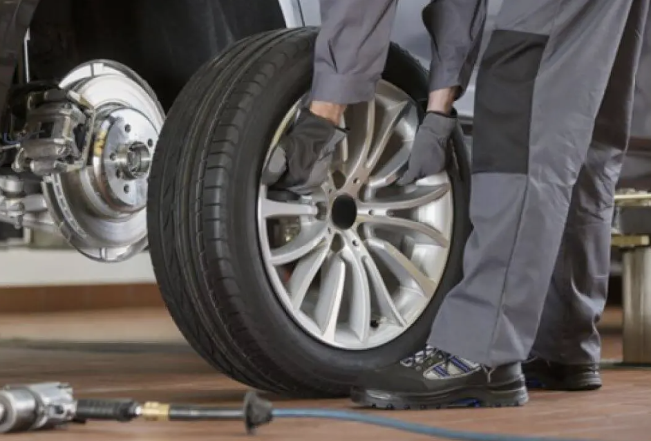 &Ocirc; t&ocirc; bị nứt lốp c&oacute; được đăng kiểm?- Ảnh 2.