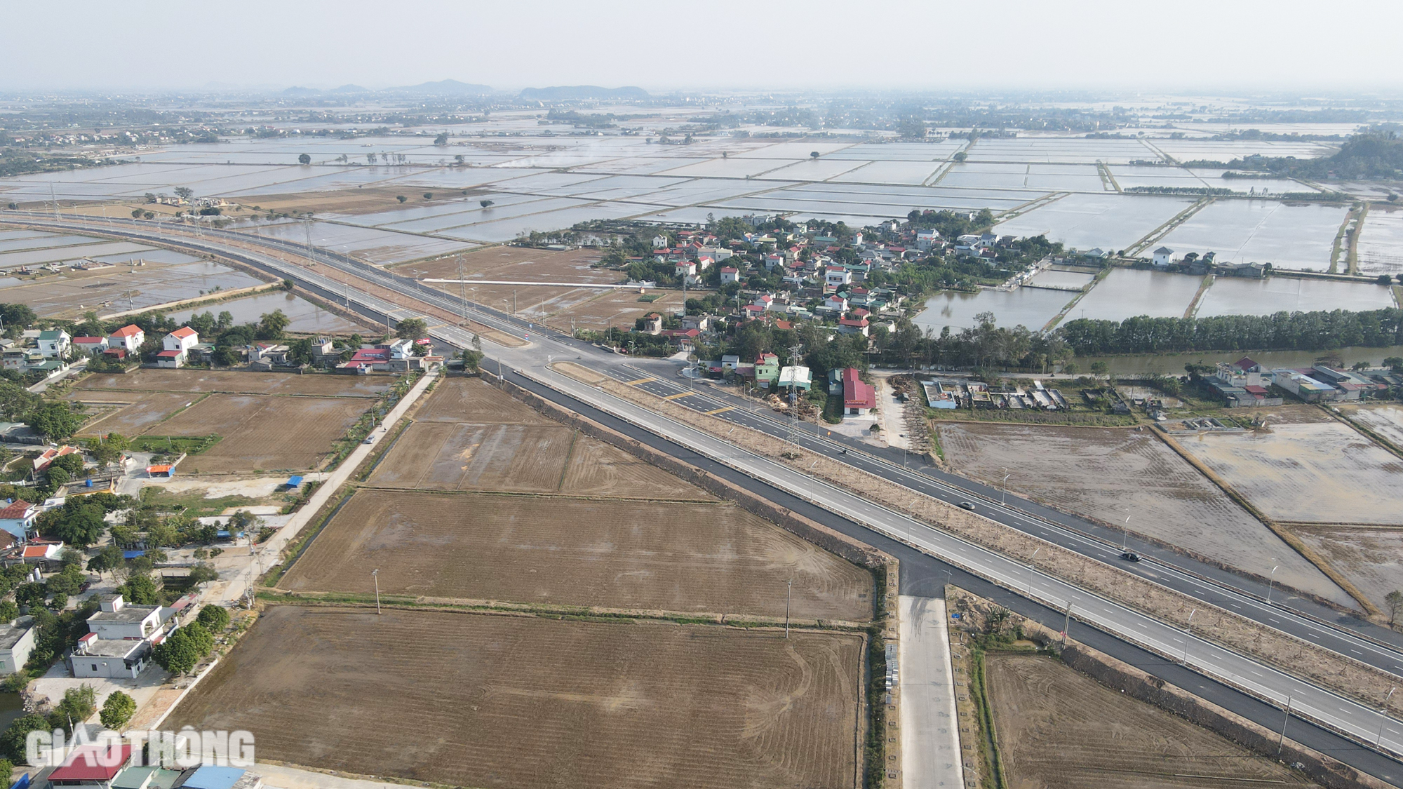 Xu&acirc;n vui đầu ti&ecirc;n tr&ecirc;n tuyến đường hơn 3.700 tỷ đồng ở H&agrave; Nam- Ảnh 22.