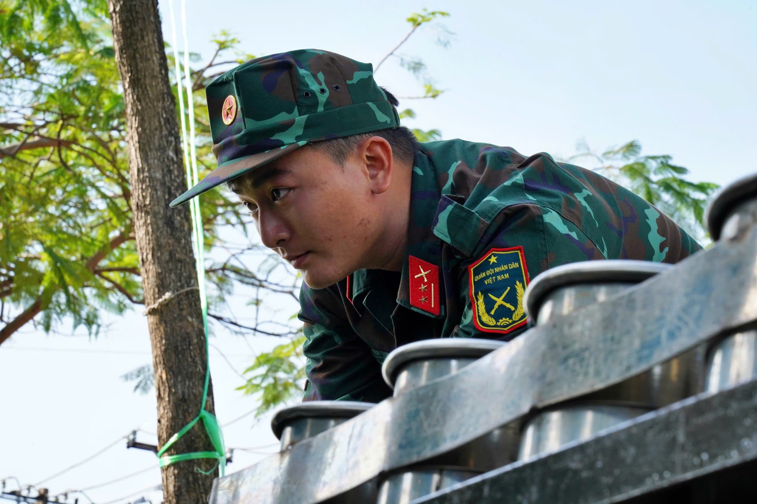 TP.HCM: Trận địa ph&aacute;o hoa sẵn s&agrave;ng khai hỏa đ&oacute;n năm mới Ất Tỵ 2025- Ảnh 13.