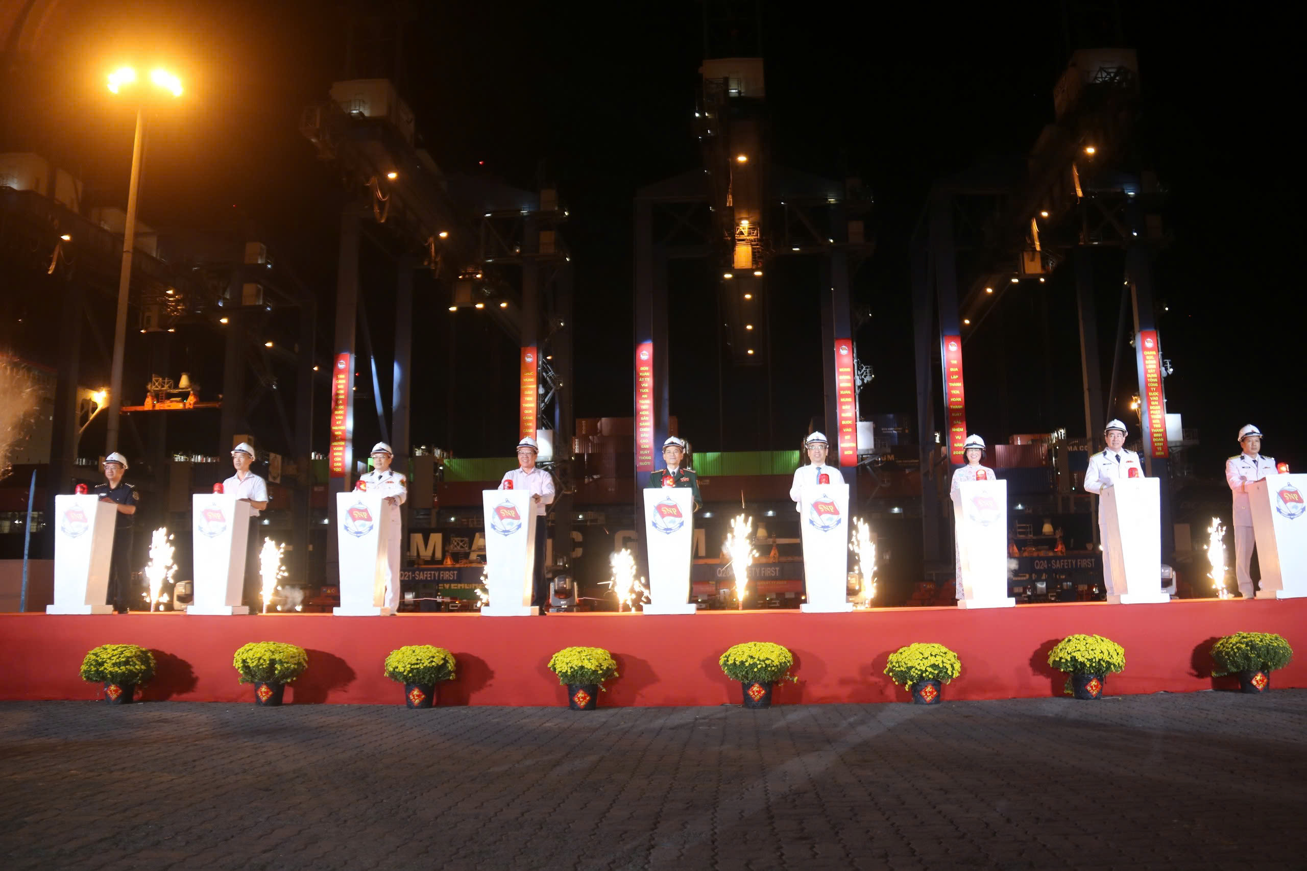 Năm 2024, T&acirc;n cảng S&agrave;i G&ograve;n đạt sản lượng h&agrave;ng, doanh thu, lợi nhuận cao kỷ lục- Ảnh 3.