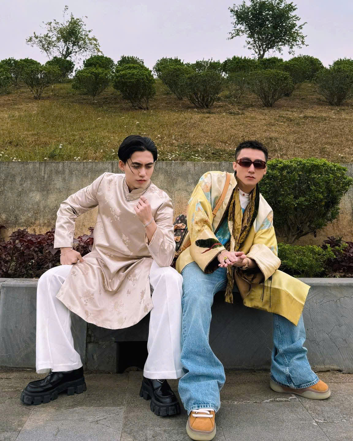 Sao Việt đ&oacute;n Tết Ất Tỵ: Sơn T&ugrave;ng M-TP, Mono g&acirc;y sốt với ảnh du xu&acirc;n ở qu&ecirc; nh&agrave;- Ảnh 2.