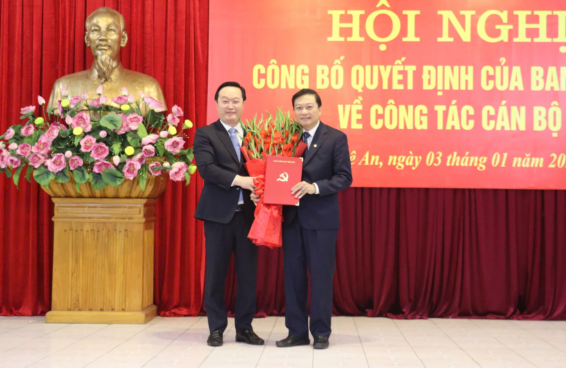Nghệ An c&oacute; t&acirc;n chủ tịch tỉnh- Ảnh 1.