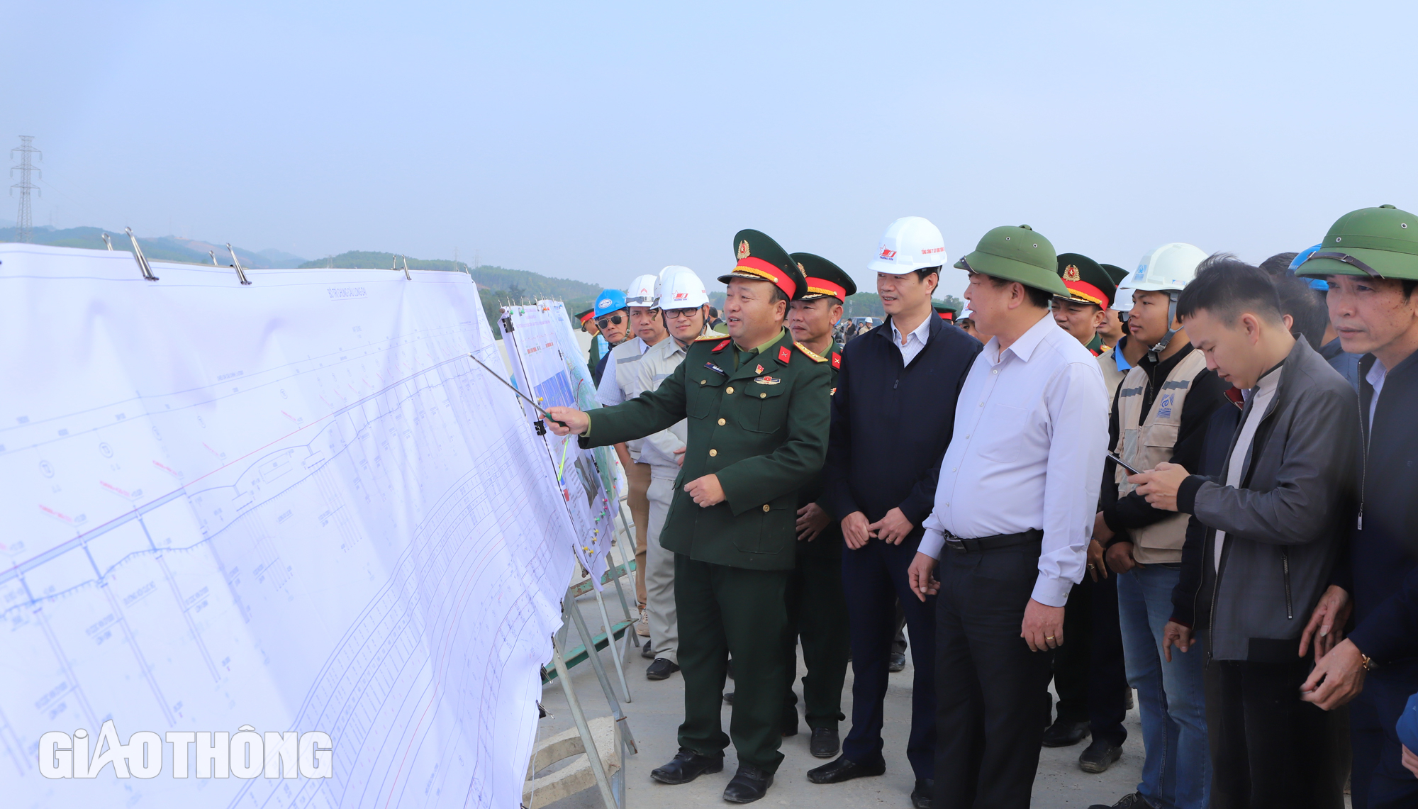 Xử l&yacute; dứt điểm mặt bằng, th&ocirc;ng xe tuyến ch&iacute;nh cao tốc qua Quảng Trị dịp 30/4- Ảnh 1.