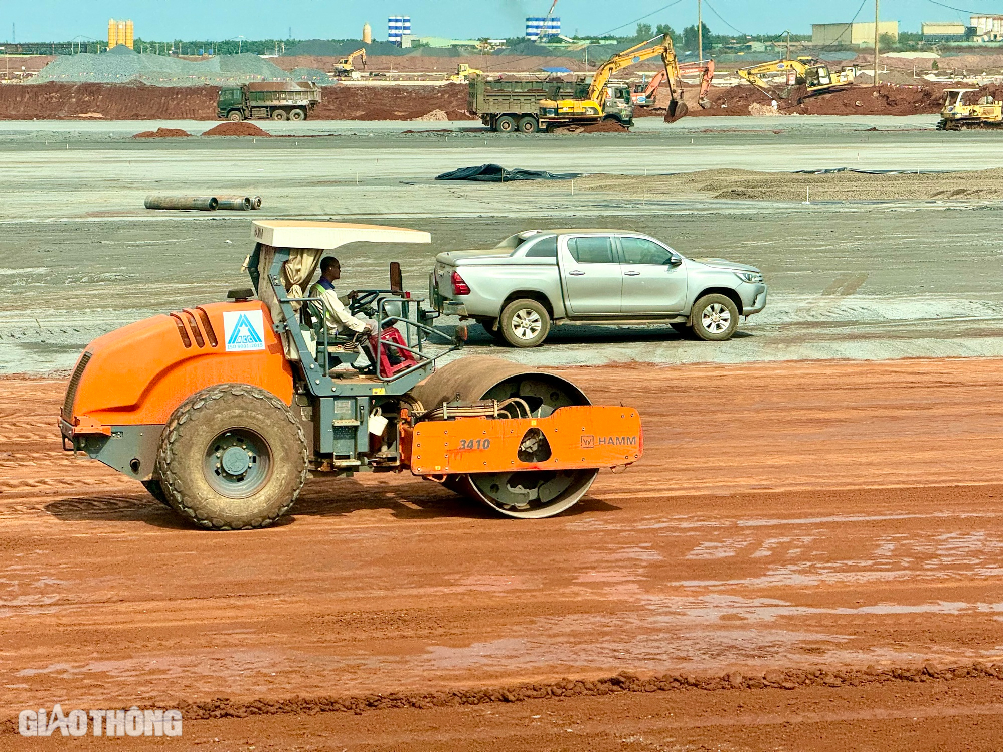 S&acirc;n bay Long Th&agrave;nh: Thi c&ocirc;ng xuy&ecirc;n tết Nguy&ecirc;n đ&aacute;n, đẩy tiến độ quyết về đ&iacute;ch đ&uacute;ng hẹn- Ảnh 4.