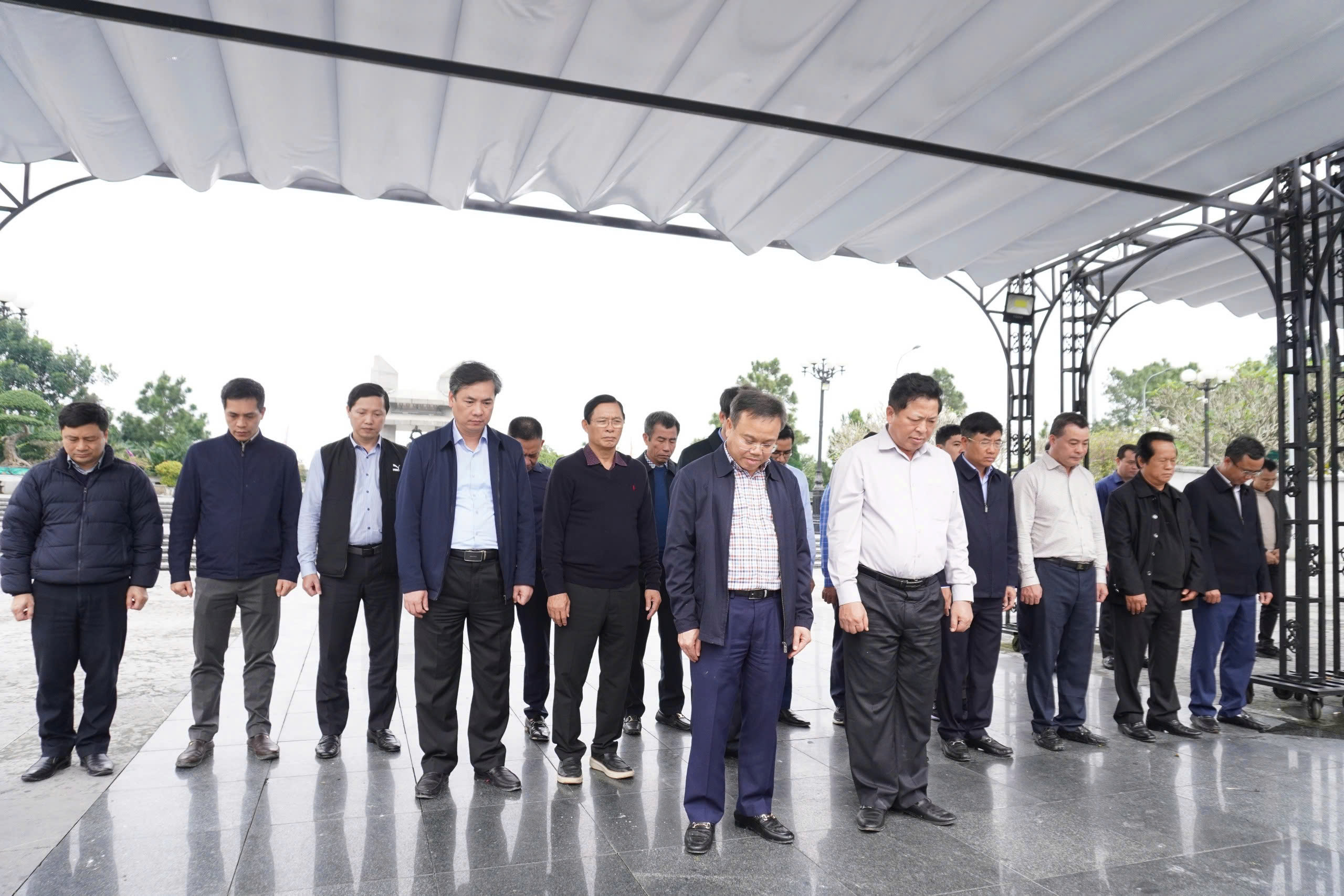 Xử l&yacute; dứt điểm mặt bằng, th&ocirc;ng xe tuyến ch&iacute;nh cao tốc qua Quảng Trị dịp 30/4- Ảnh 5.