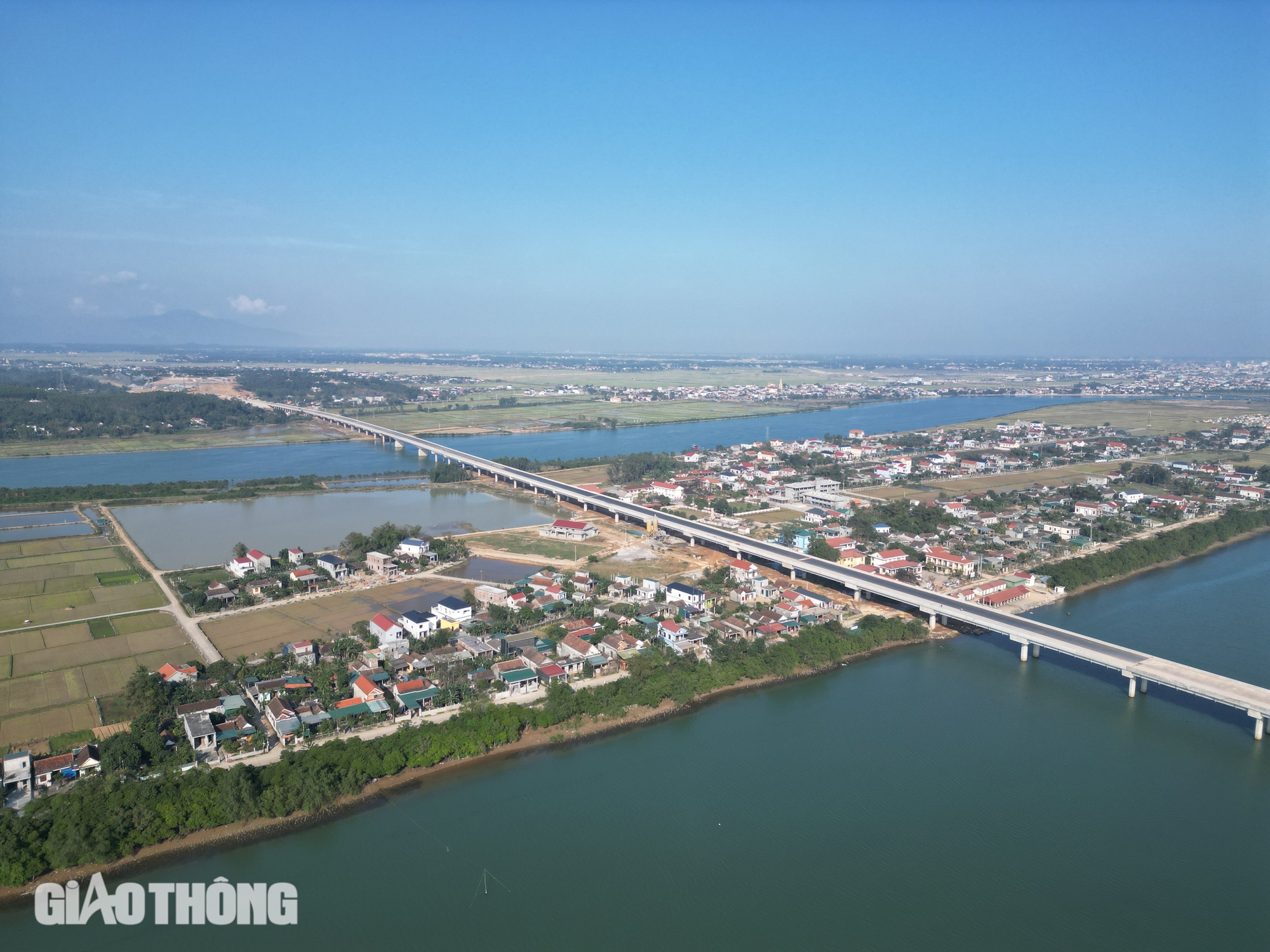 Tết kh&ocirc;ng nghỉ tr&ecirc;n c&ocirc;ng trường cao tốc- Ảnh 6.