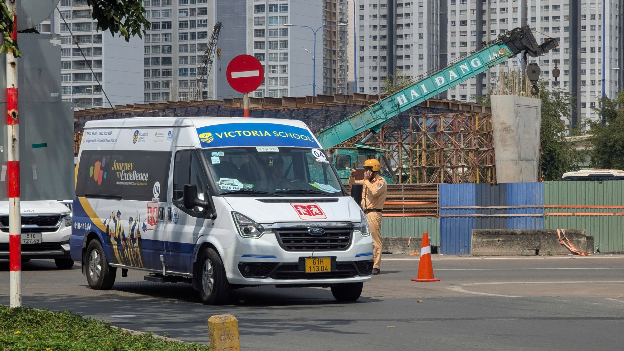 Cửa ng&otilde; ph&iacute;a đ&ocirc;ng TP.HCM &ugrave;n ứ ng&agrave;y m&ugrave;ng 2 Tết- Ảnh 7.