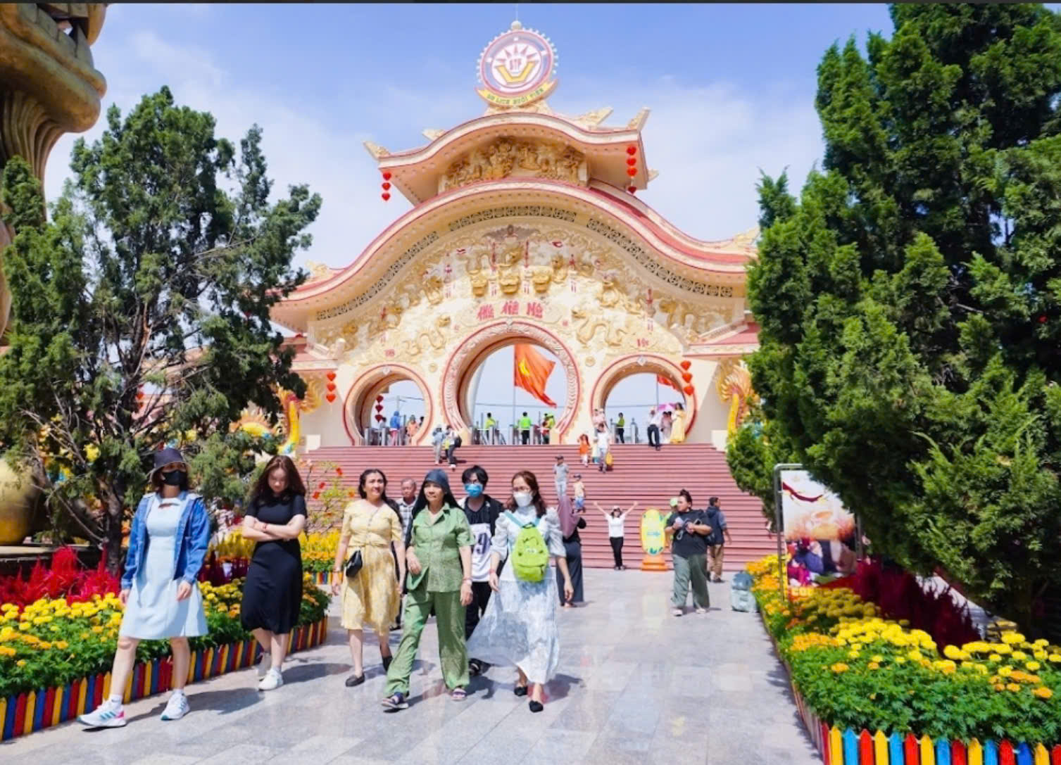 C&aacute;c điểm vui chơi TP.HCM h&uacute;t kh&aacute;ch dịp tết Ất Tỵ- Ảnh 2.