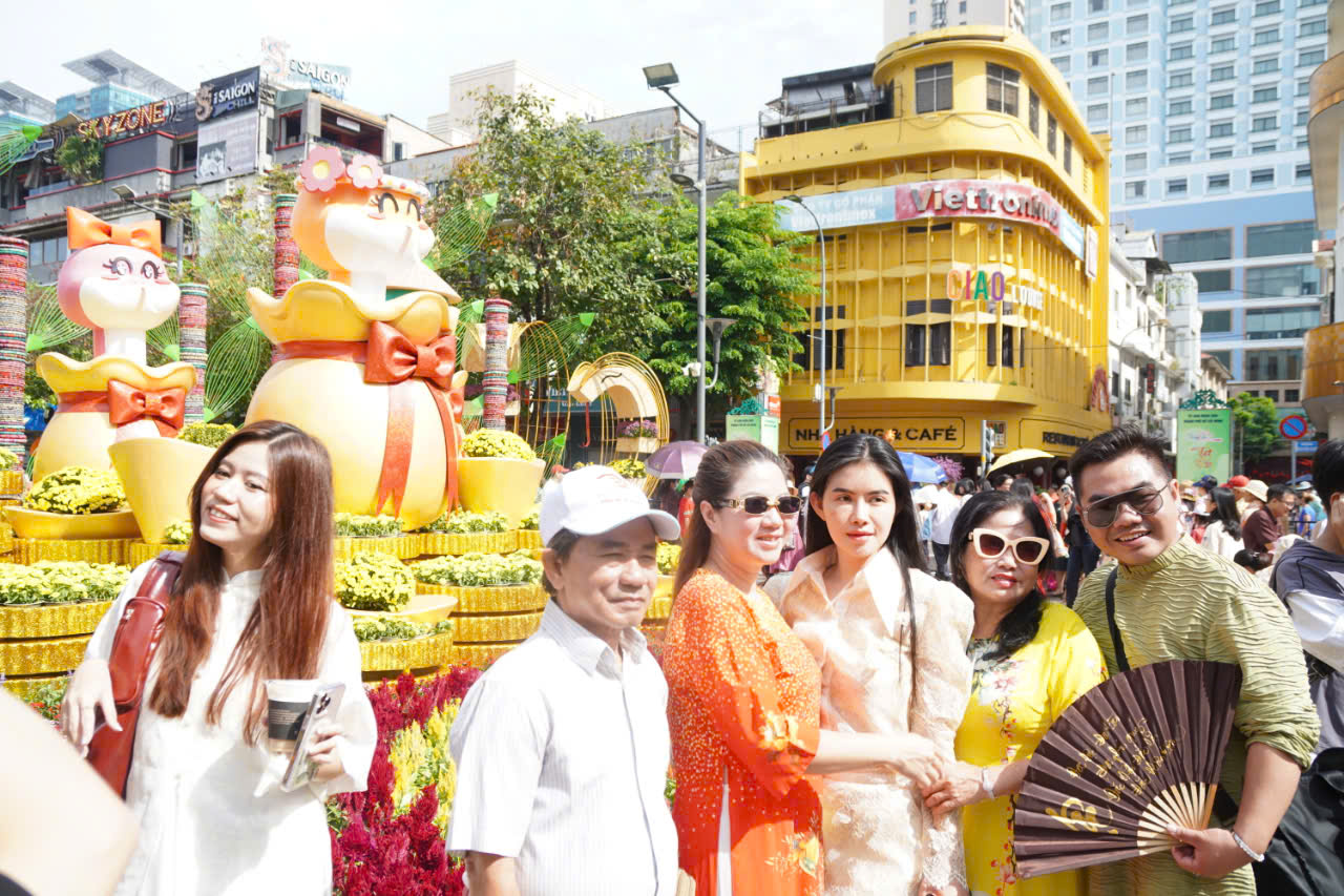 C&aacute;c điểm vui chơi TP.HCM h&uacute;t kh&aacute;ch dịp tết Ất Tỵ- Ảnh 10.