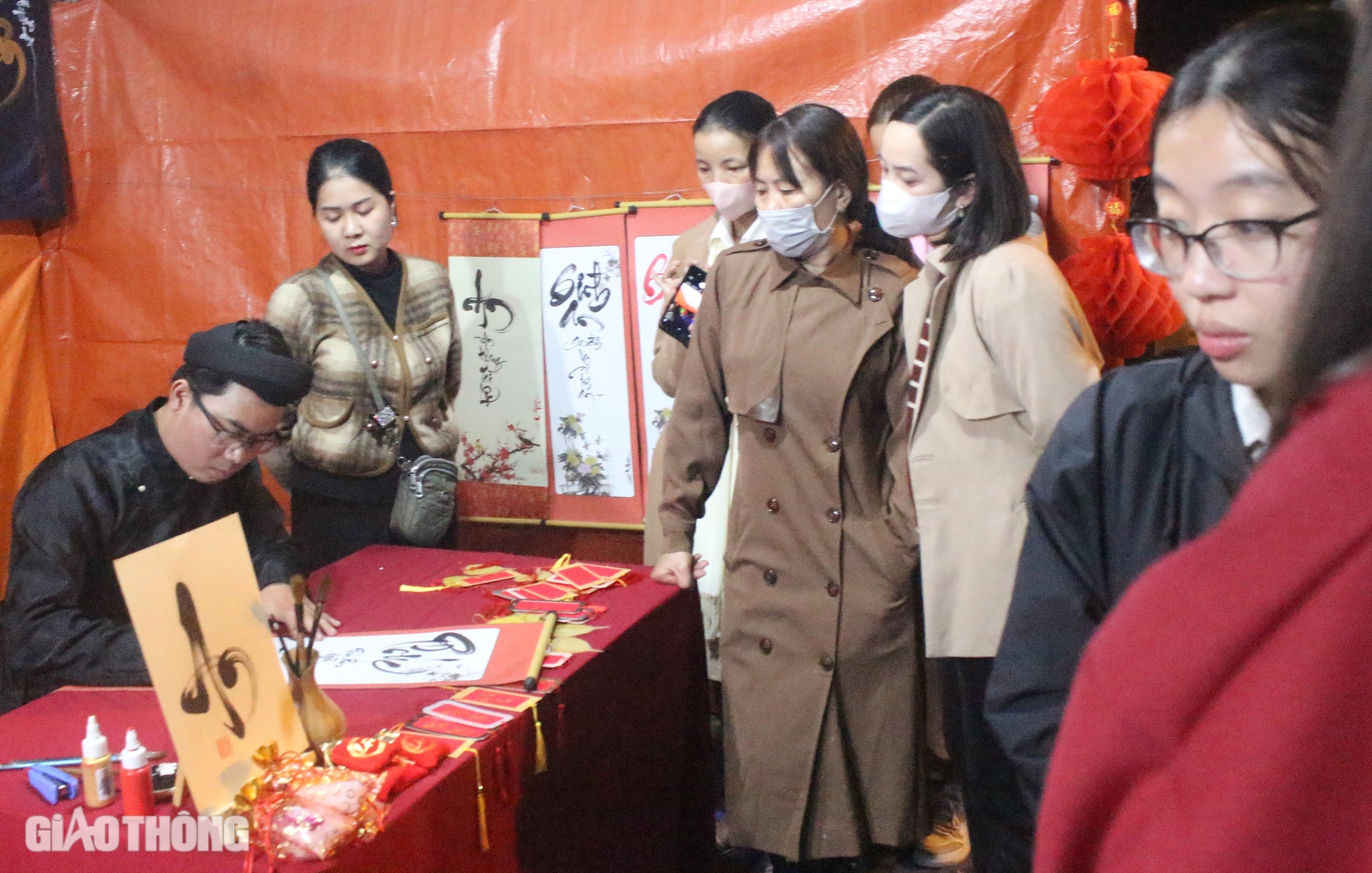 Độc đáo phiên chợ mỗi năm họp một lần lúc nửa đêm ở Quảng Trị- Ảnh 10. Độc đáo phiên chợ mỗi năm họp một lần lúc nửa đêm ở Quảng Trị- Ảnh 10.